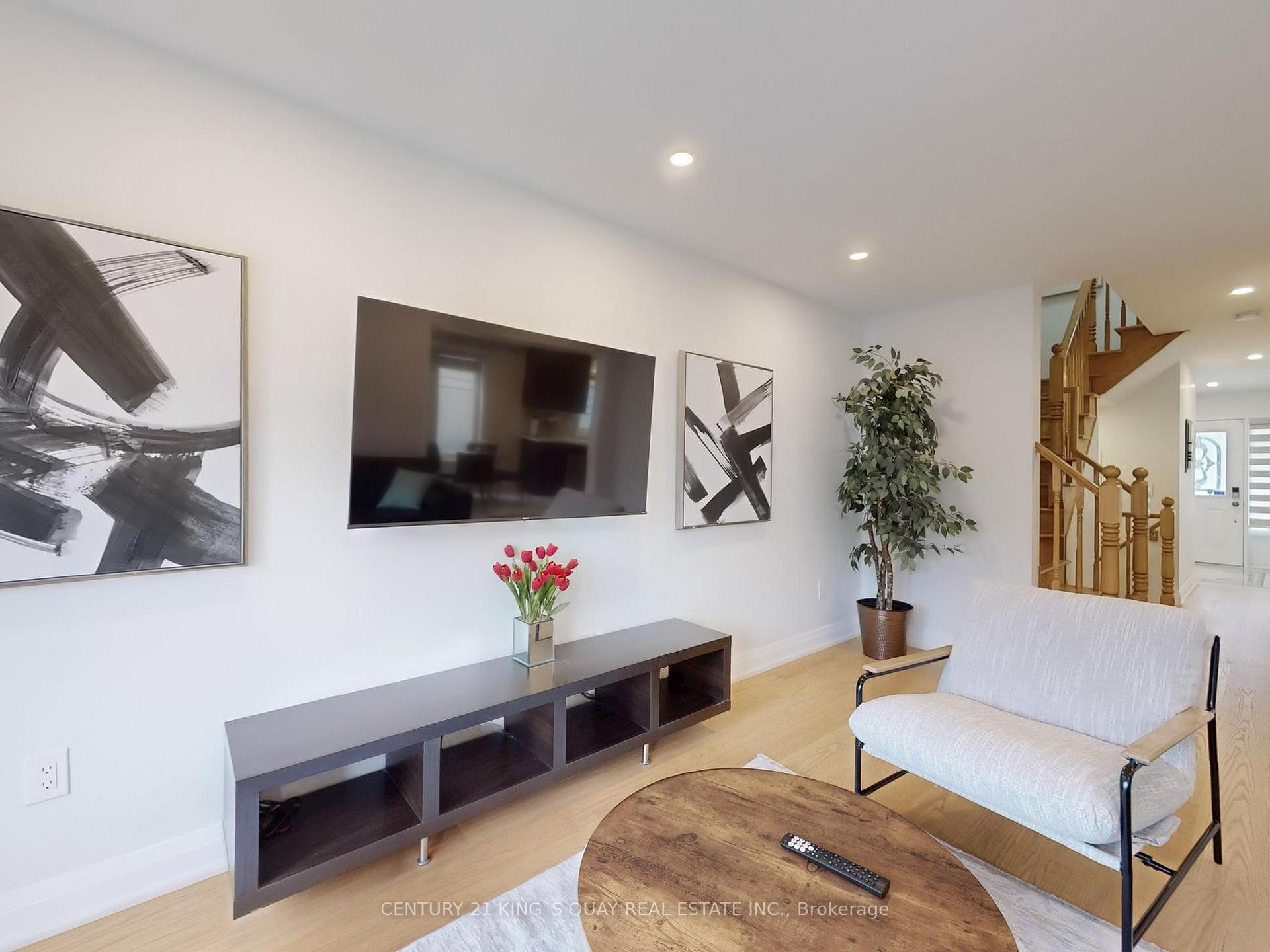 Photo 6 of 23 Stockport Road, Markham, Cornell — HOMEH