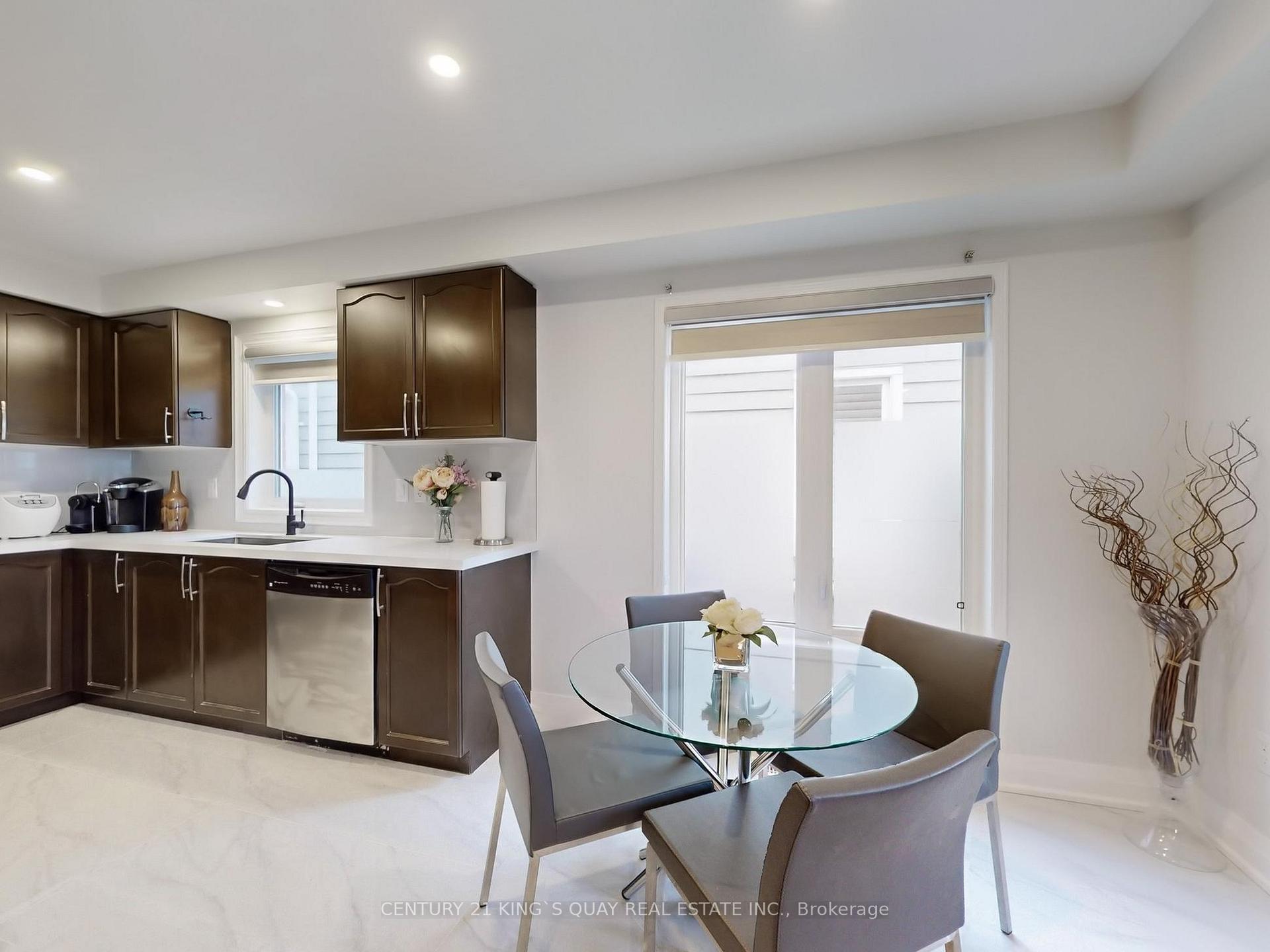 Photo 14 of 23 Stockport Road, Markham, Cornell — HOMEH