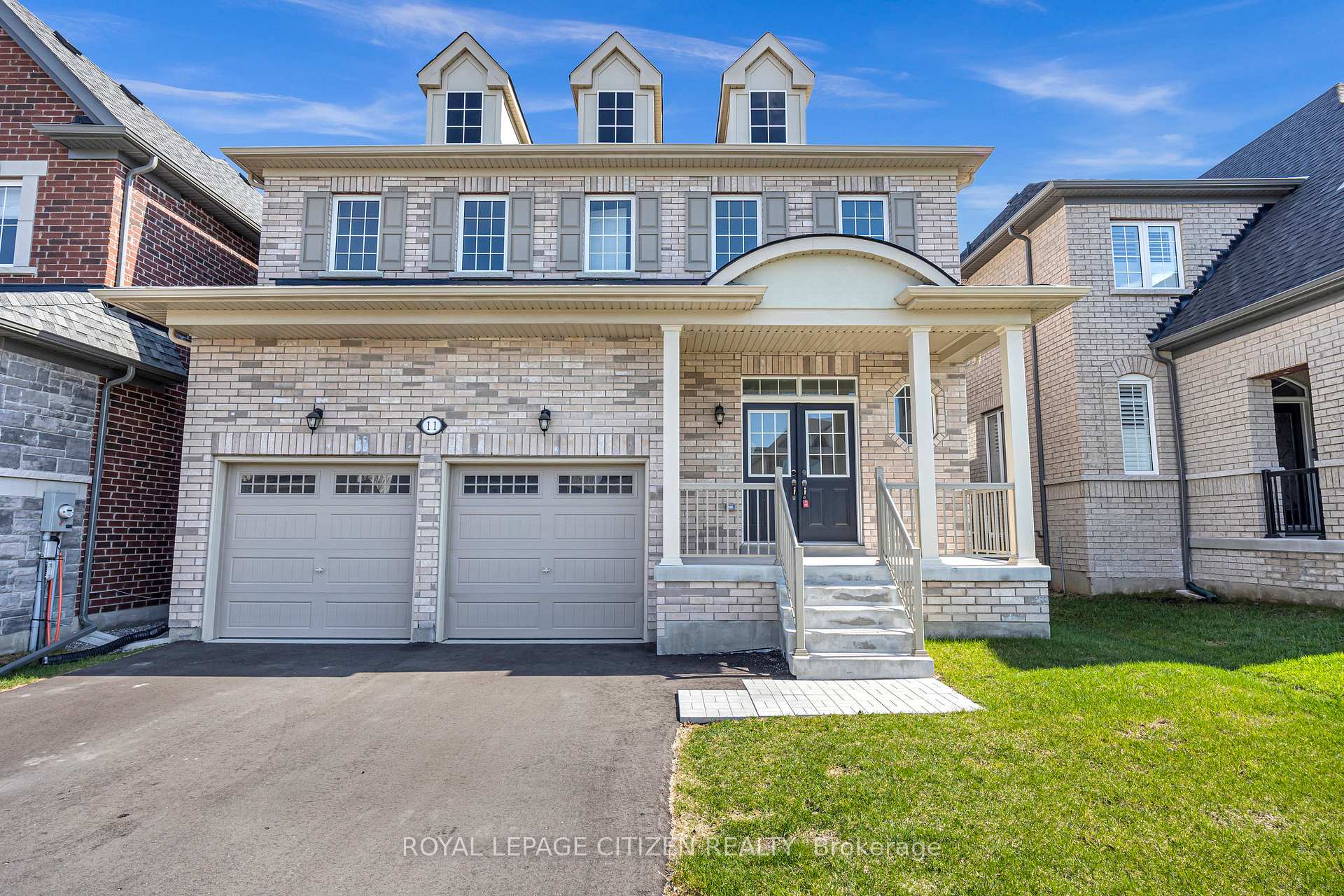 Photo 1 of 11 Northglen Boulevard, Clarington, Bowmanville — HOMEH