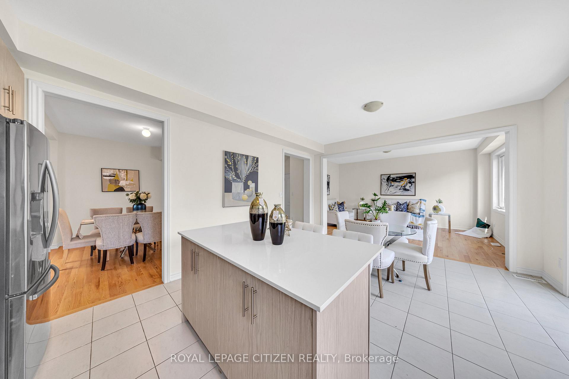 Photo 18 of 11 Northglen Boulevard, Clarington, Bowmanville — HOMEH