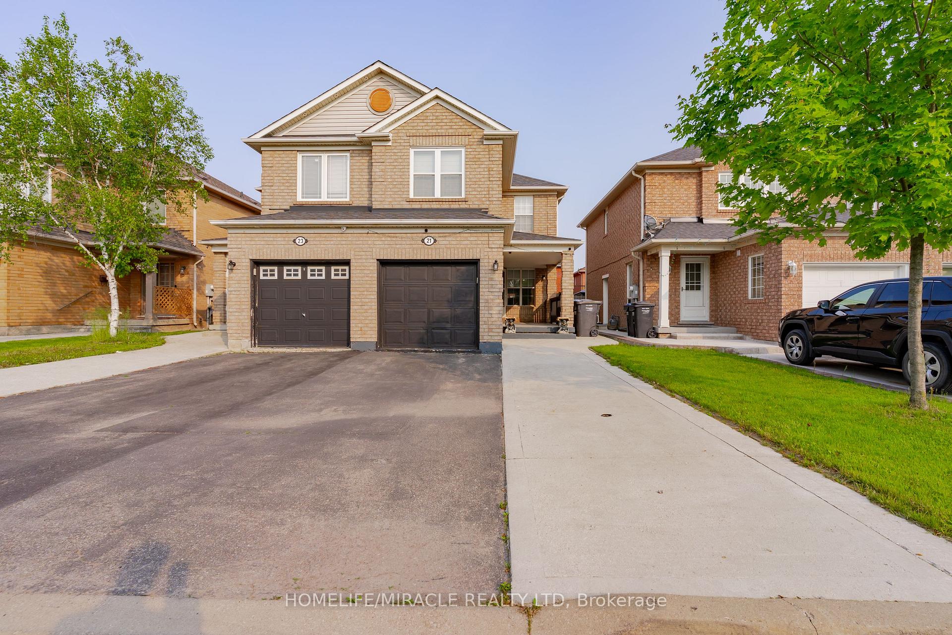Photo 1 of 21 Secord Crescent, Brampton, Fletcher's Meadow — HOMEH