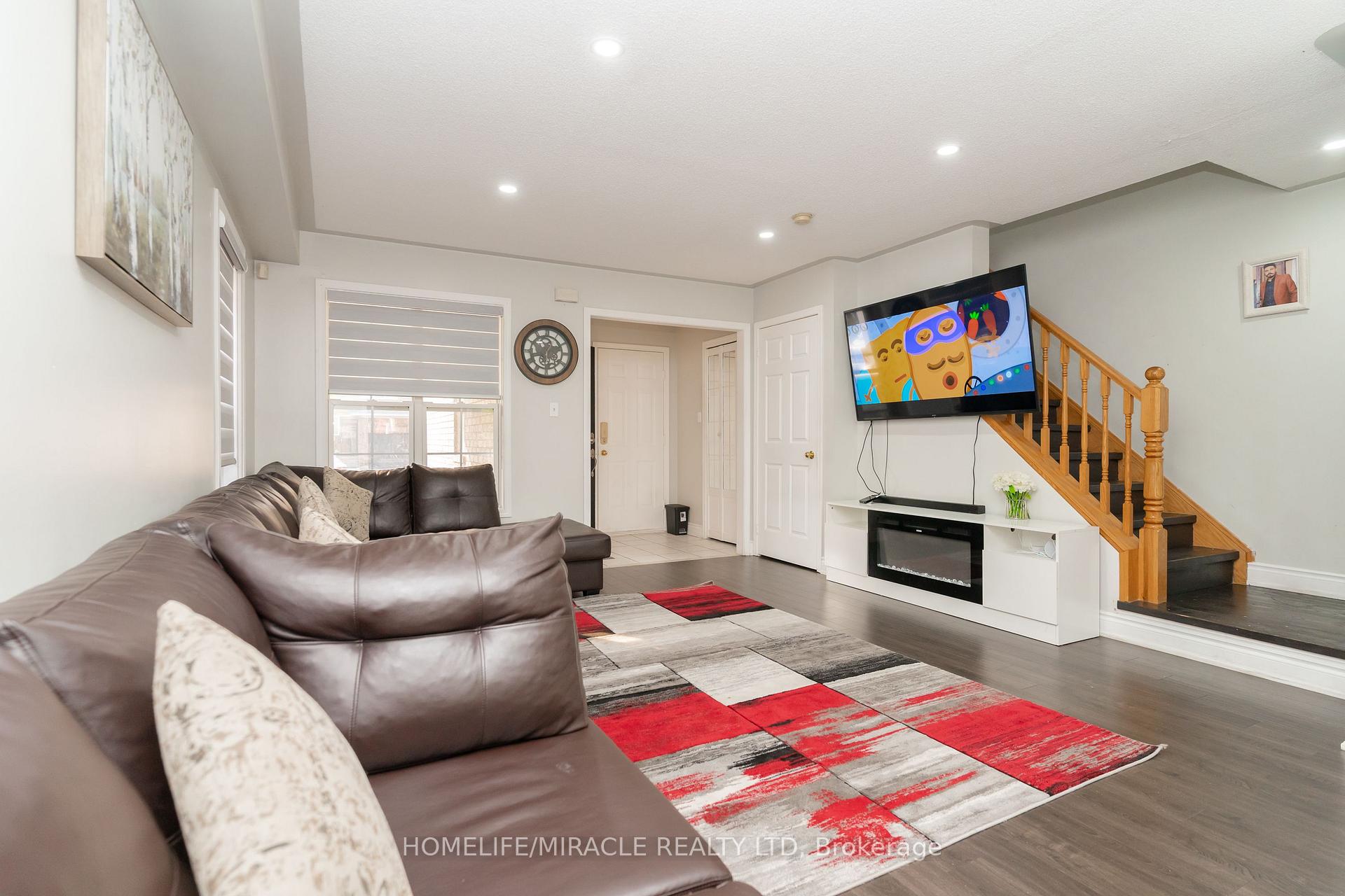 Photo 12 of 21 Secord Crescent, Brampton, Fletcher's Meadow — HOMEH