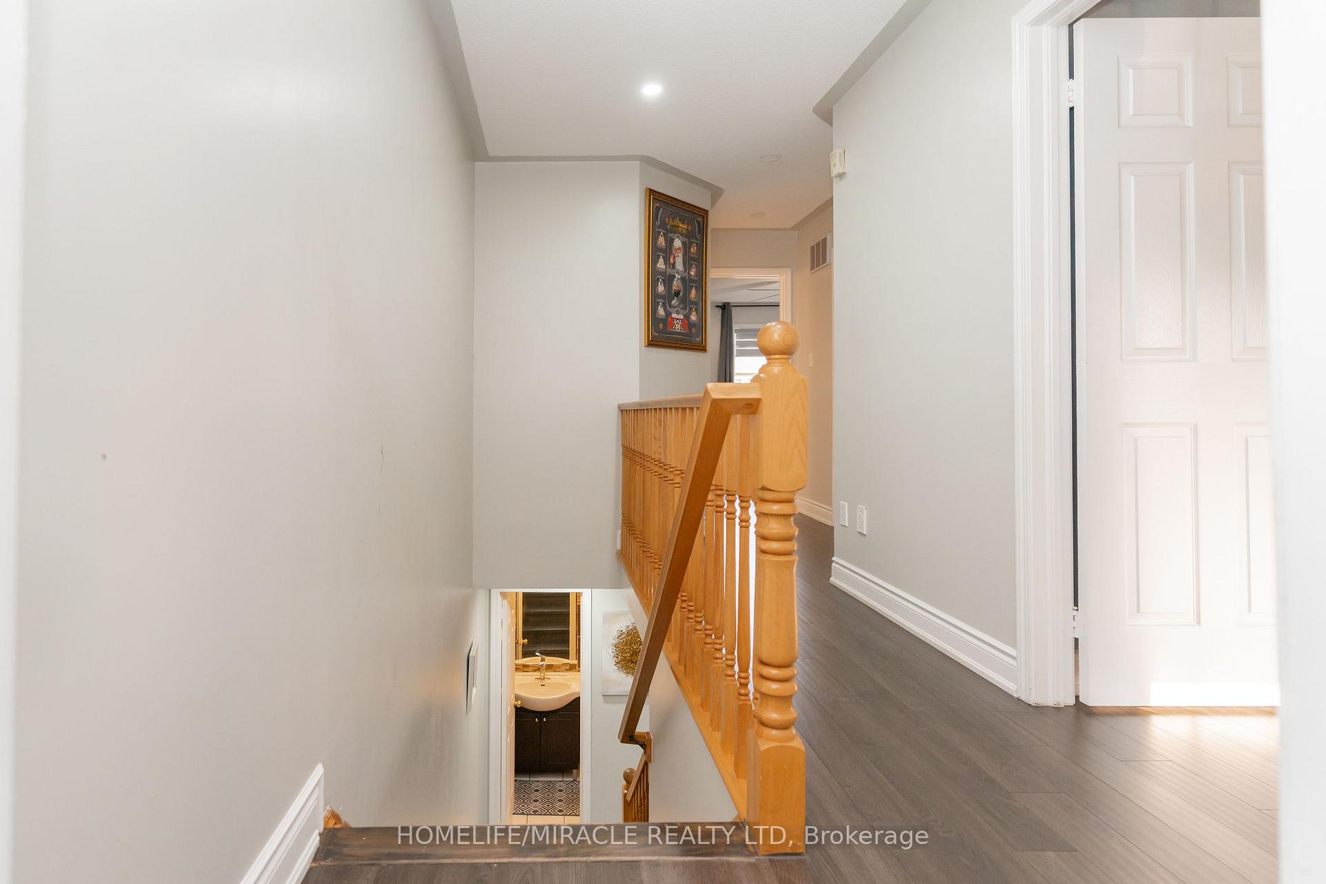 Photo 17 of 21 Secord Crescent, Brampton, Fletcher's Meadow — HOMEH