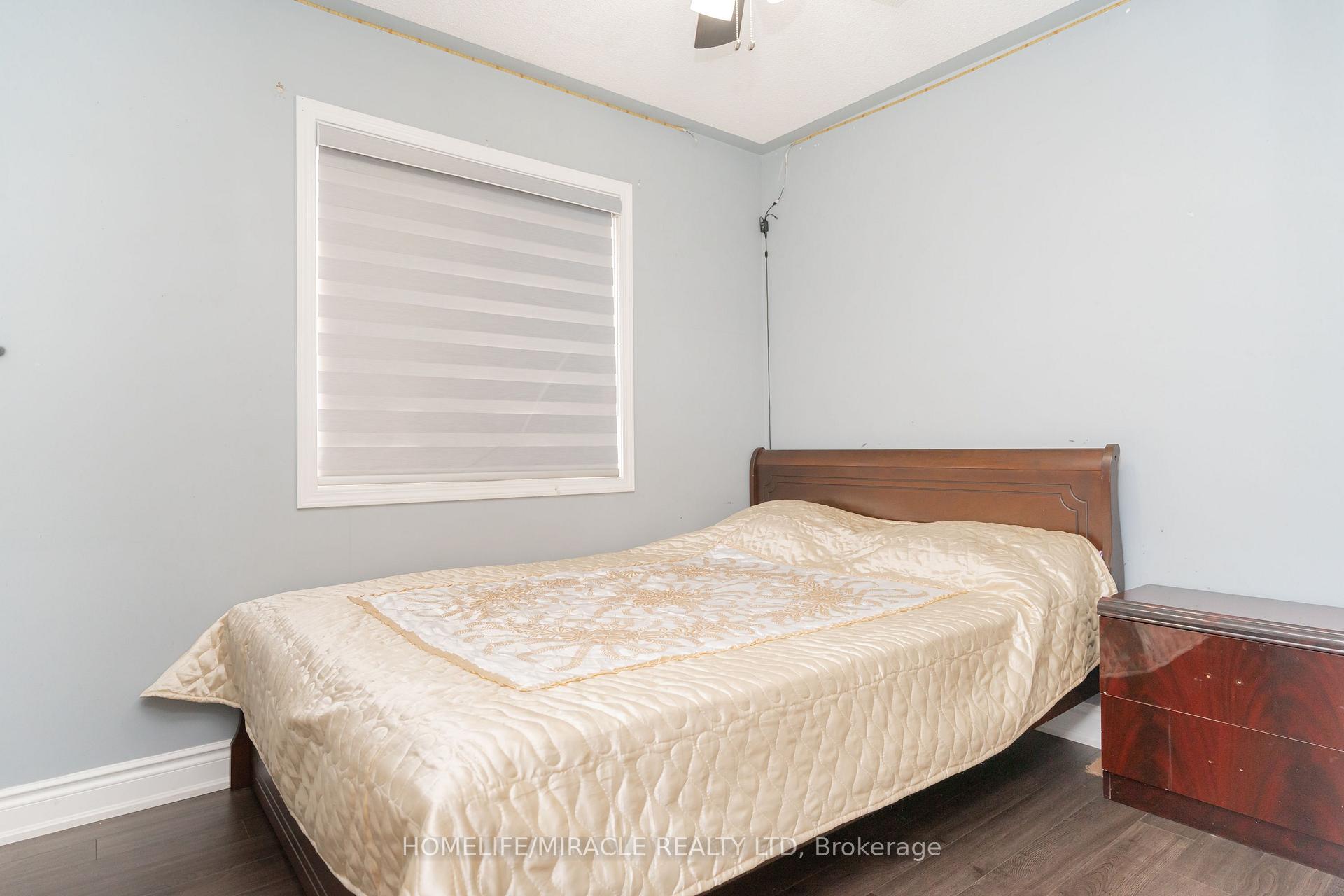Photo 27 of 21 Secord Crescent, Brampton, Fletcher's Meadow — HOMEH