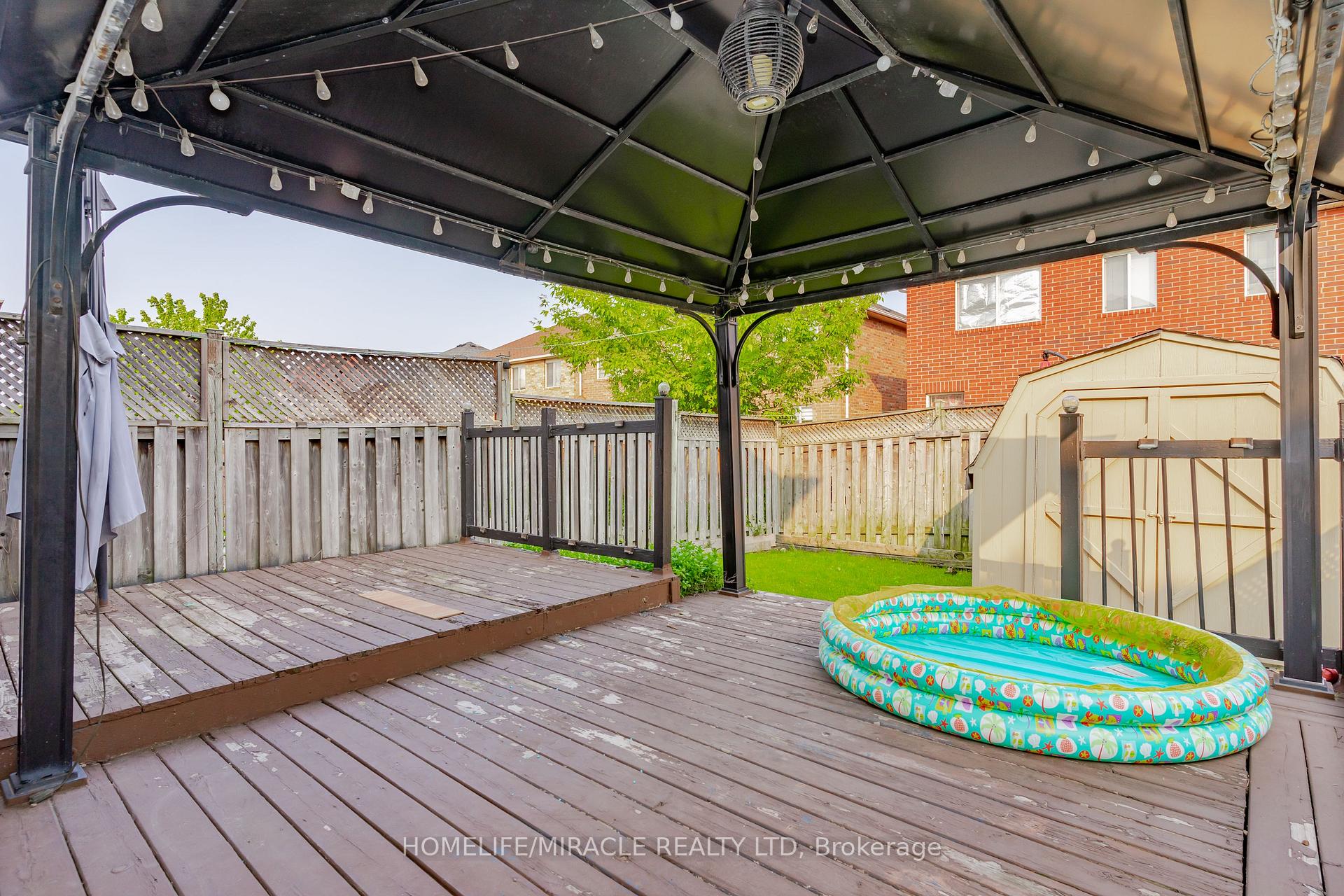 Photo 33 of 21 Secord Crescent, Brampton, Fletcher's Meadow — HOMEH