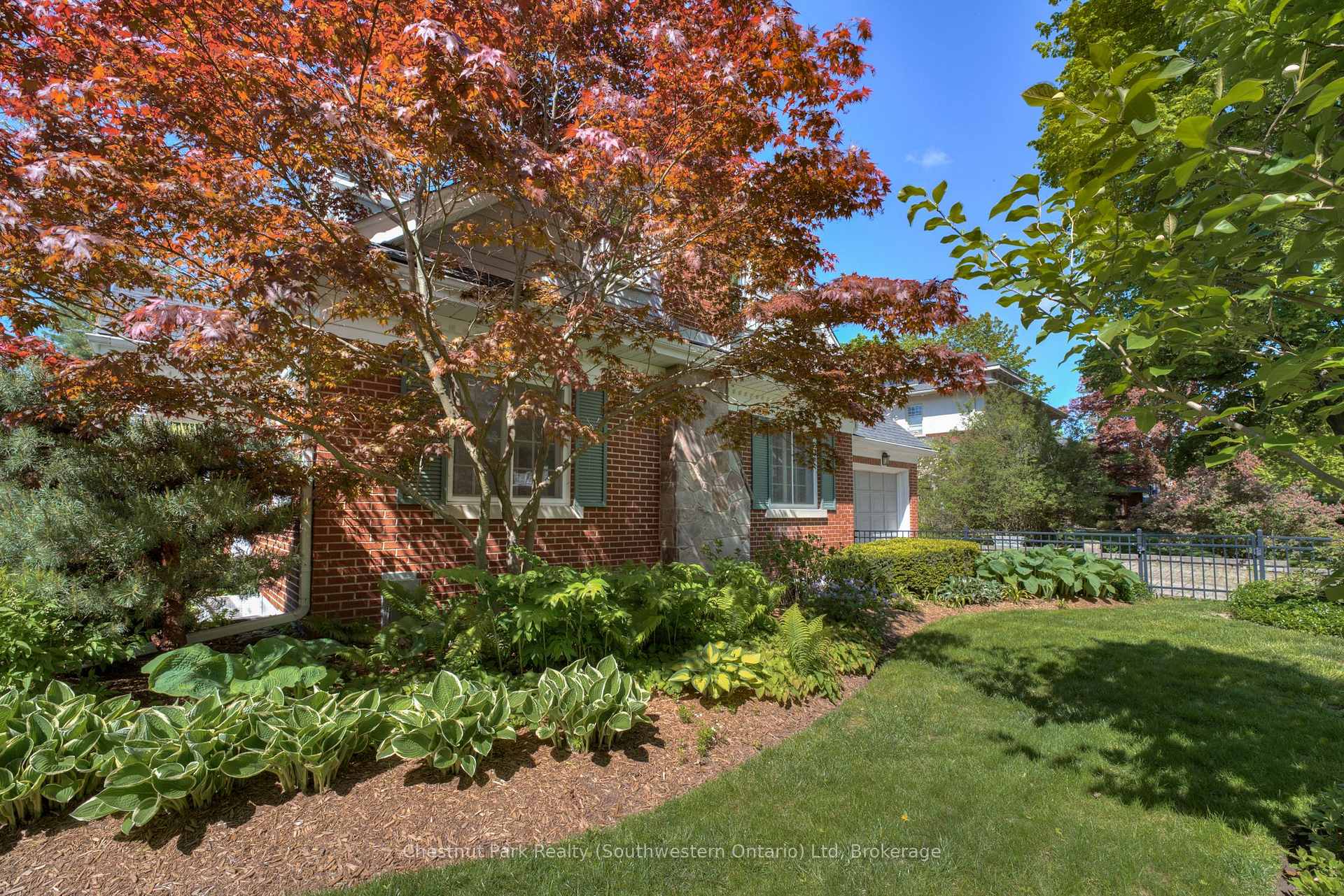 Photo 5 of 26 Lemon Street, Guelph, St. George's — HOMEH