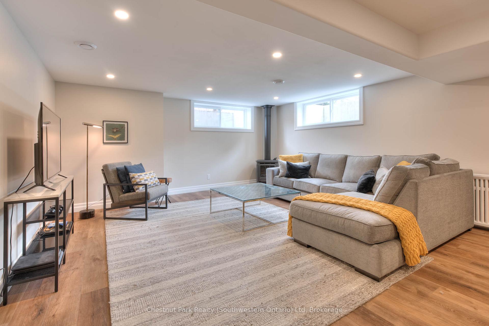 Photo 44 of 26 Lemon Street, Guelph, St. George's — HOMEH