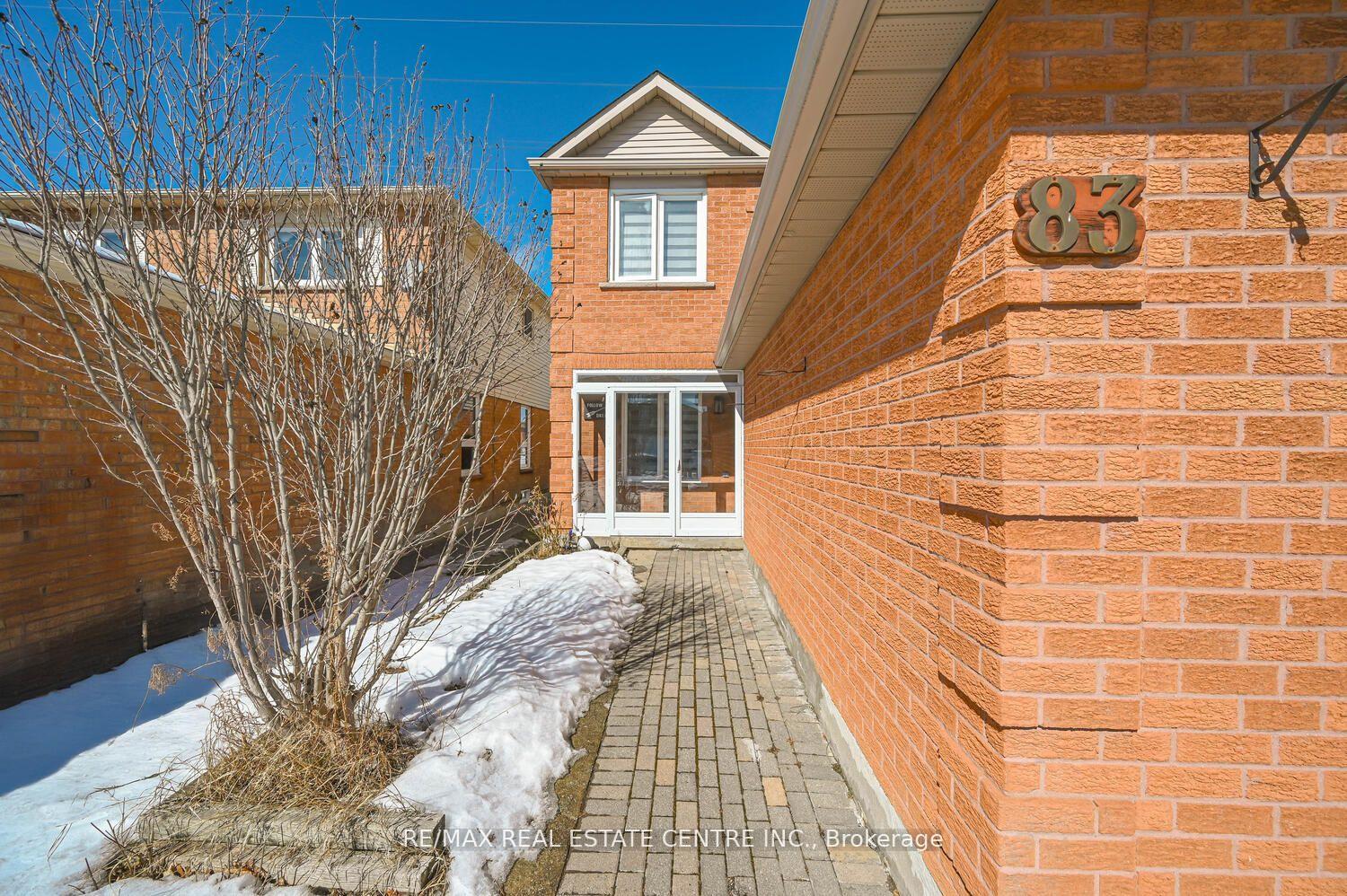 Photo 4 of 83 Acadian Heights, Brampton, Fletcher's Creek South — HOMEH