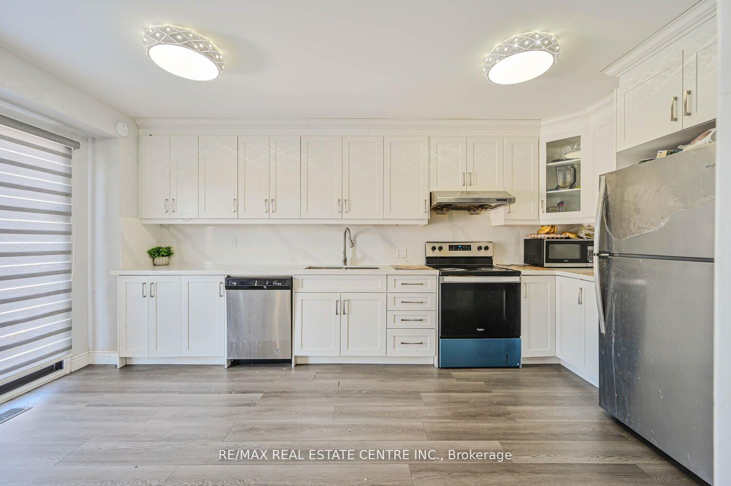 Photo 9 of 83 Acadian Heights, Brampton, Fletcher's Creek South — HOMEH
