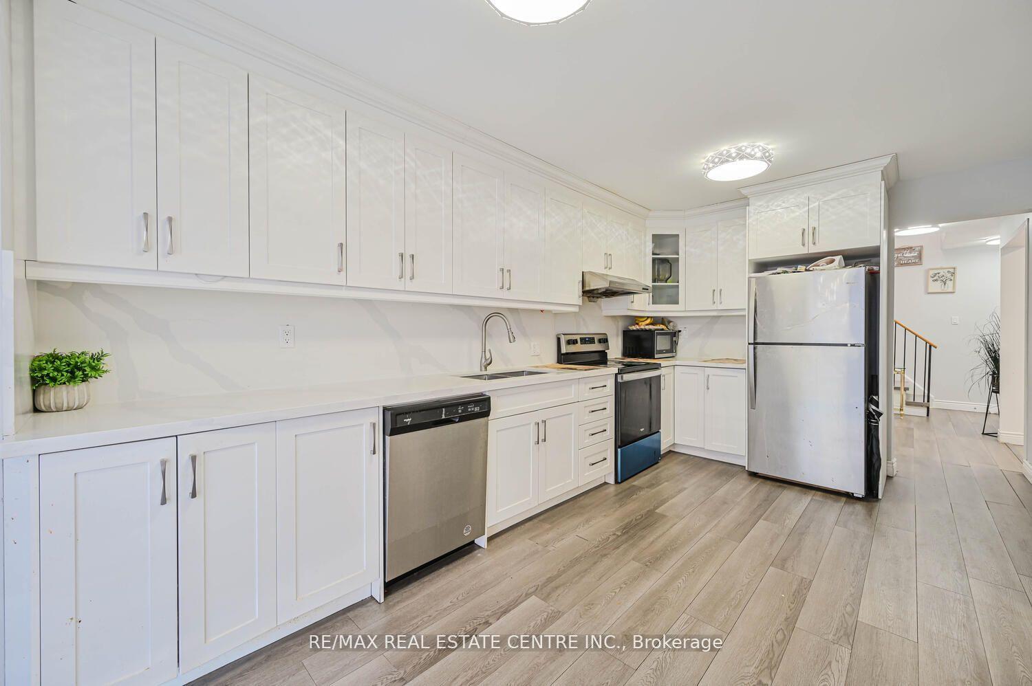 Photo 11 of 83 Acadian Heights, Brampton, Fletcher's Creek South — HOMEH