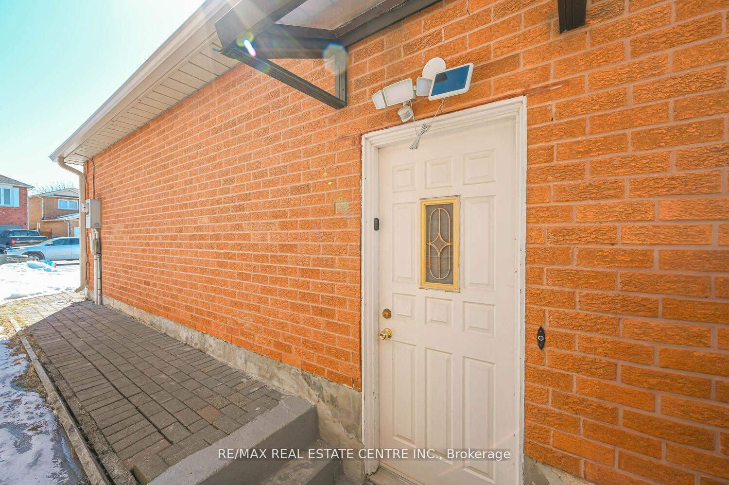 Photo 17 of 83 Acadian Heights, Brampton, Fletcher's Creek South — HOMEH