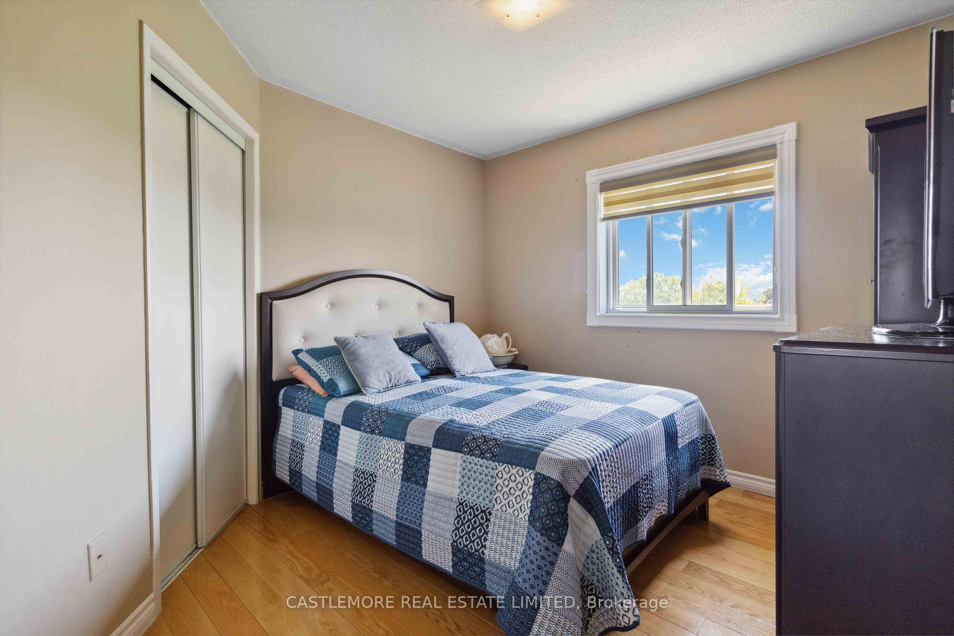 Photo 21 of 43 Vivians Crescent, Brampton, Fletcher's West — HOMEH