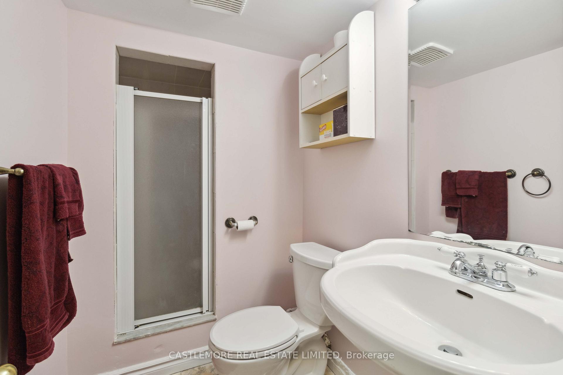 Photo 25 of 43 Vivians Crescent, Brampton, Fletcher's West — HOMEH