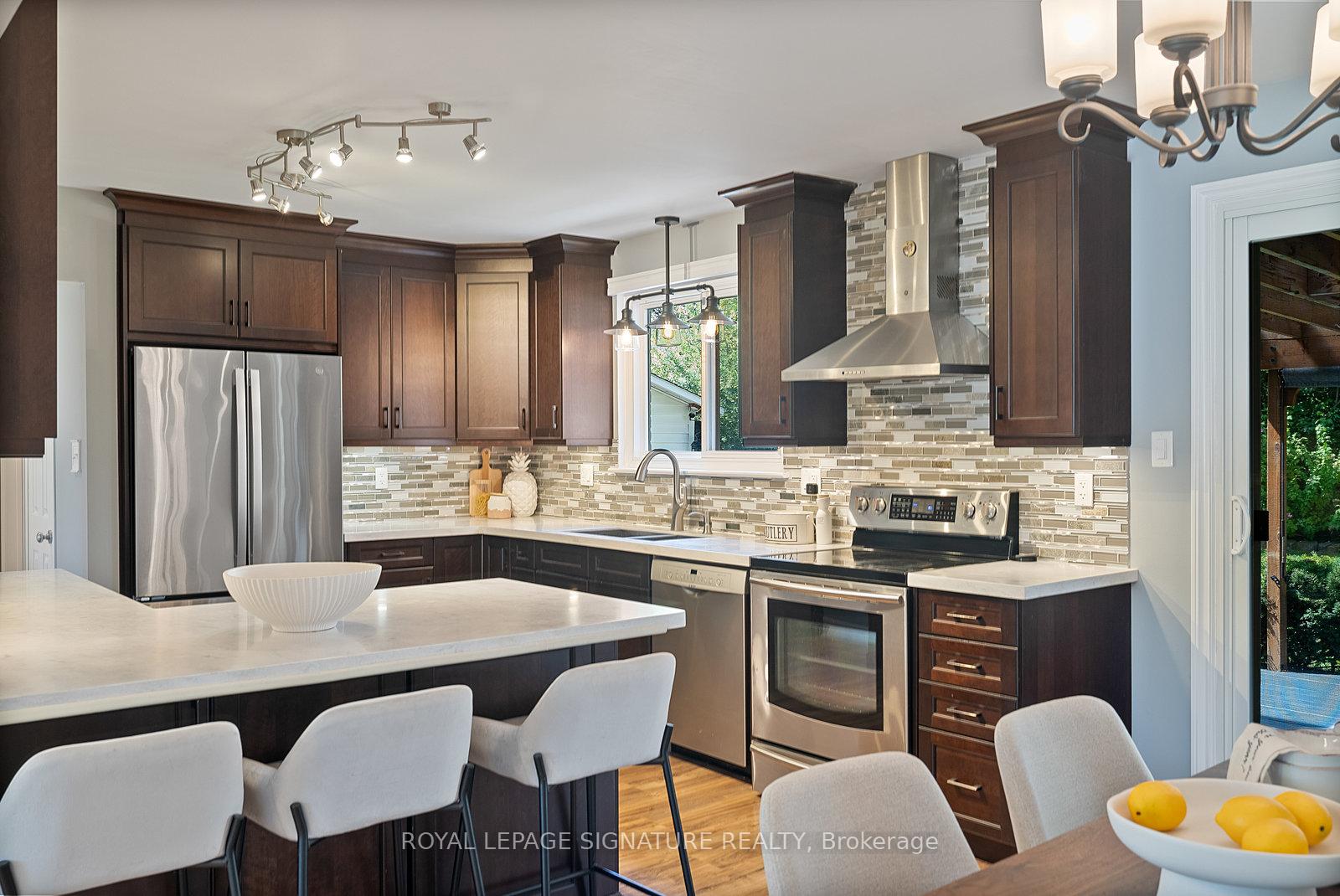 Photo 11 of 449 Bartley Bull Parkway, Brampton, Brampton East — HOMEH