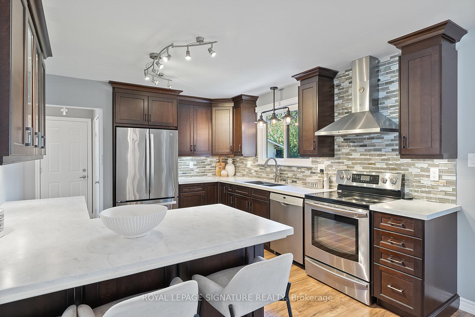 Photo 13 of 449 Bartley Bull Parkway, Brampton, Brampton East — HOMEH