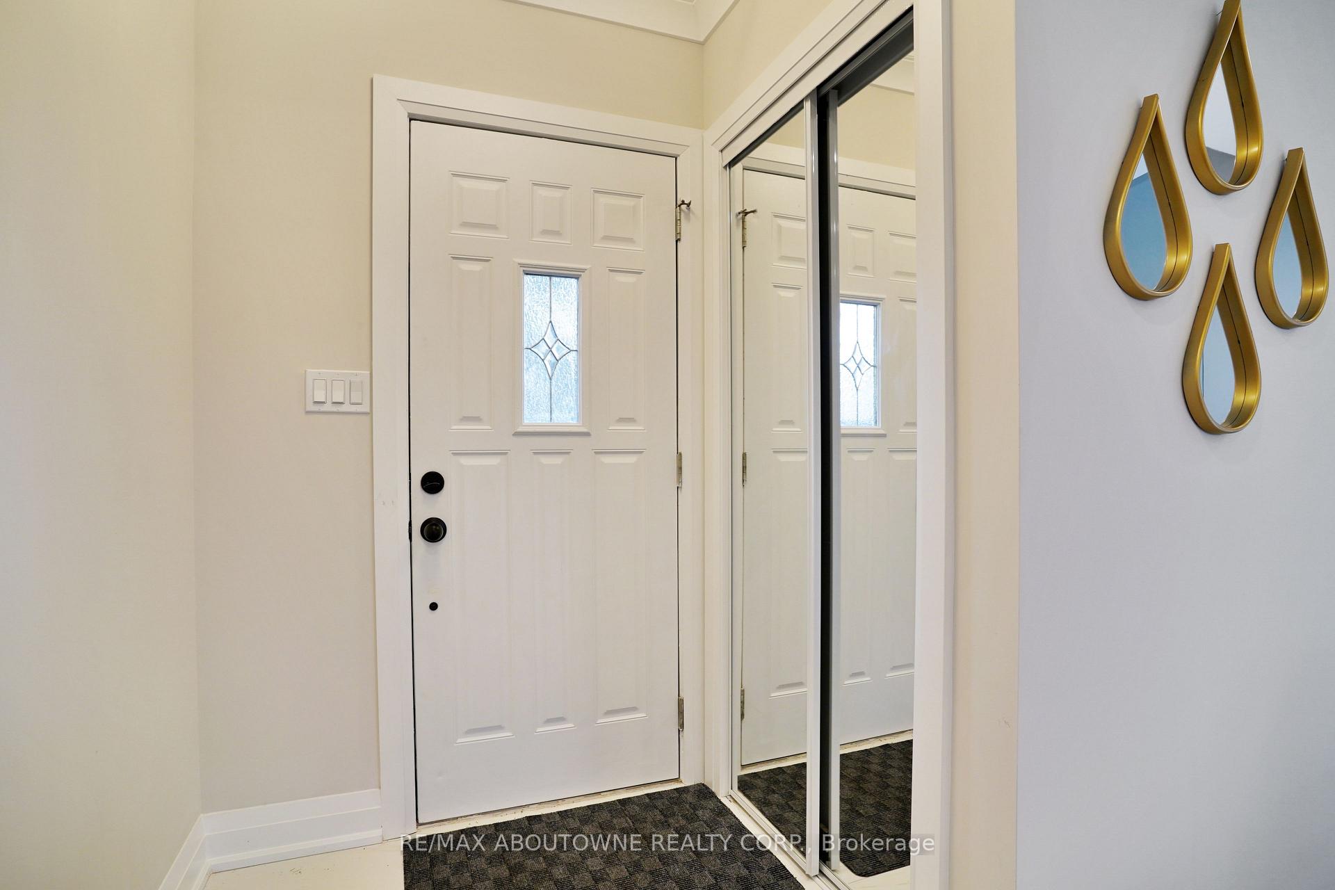 Photo 15 of 96 Mohawk Road E, Hamilton, Greeningdon — HOMEH