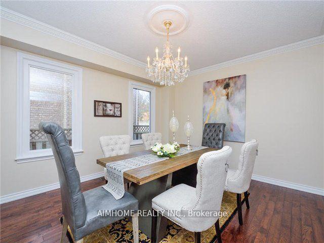 Photo 3 of 56 Braeside Square, Markham, Unionville — HOMEH