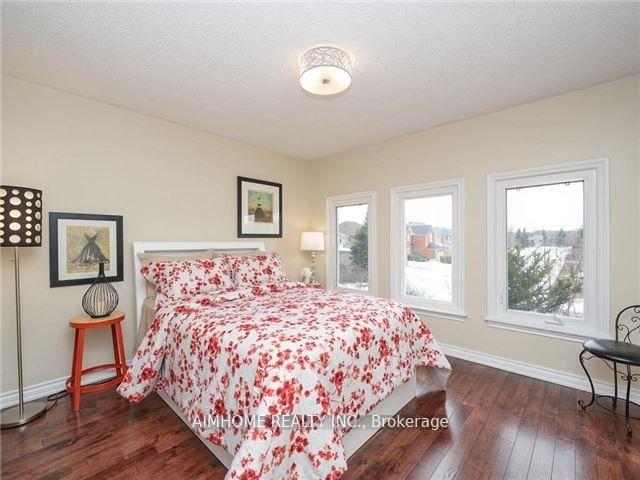 Photo 9 of 56 Braeside Square, Markham, Unionville — HOMEH