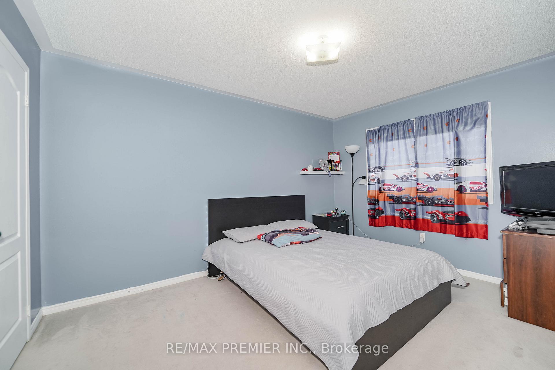 Photo 11 of 166 Cordgrass Crescent, Brampton, Sandringham-Wellington — HOMEH