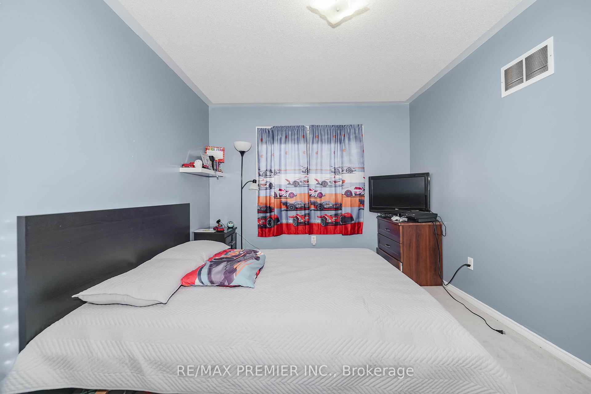 Photo 36 of 166 Cordgrass Crescent, Brampton, Sandringham-Wellington — HOMEH