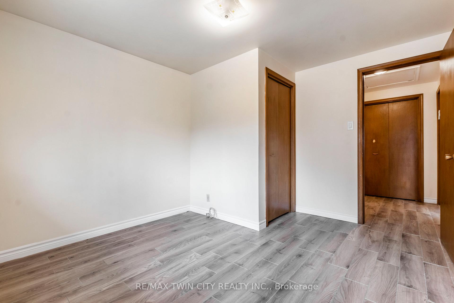 Photo 29 of 413 Carson Drive, Kitchener — HOMEH