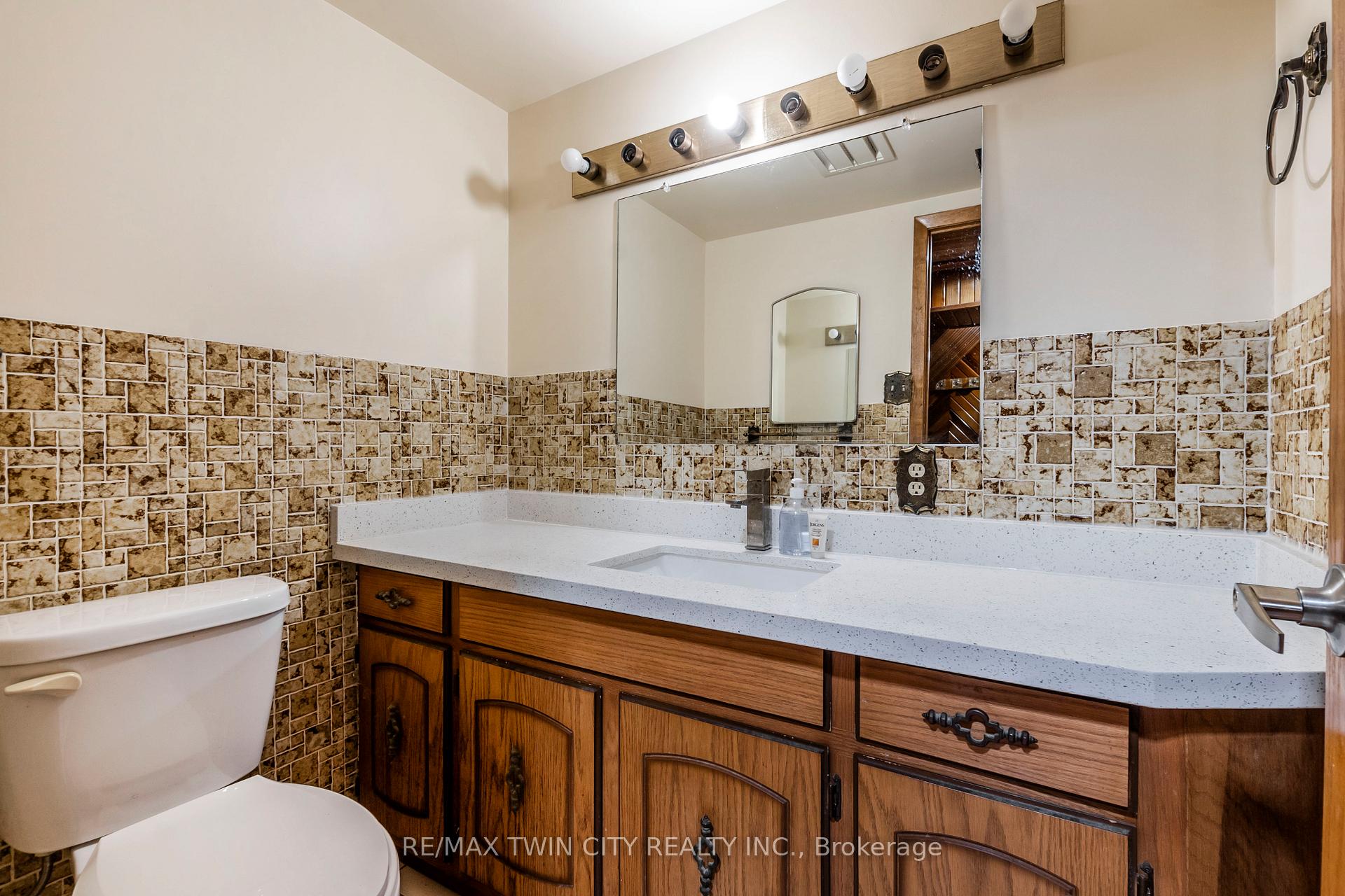 Photo 28 of 413 Carson Drive, Kitchener — HOMEH
