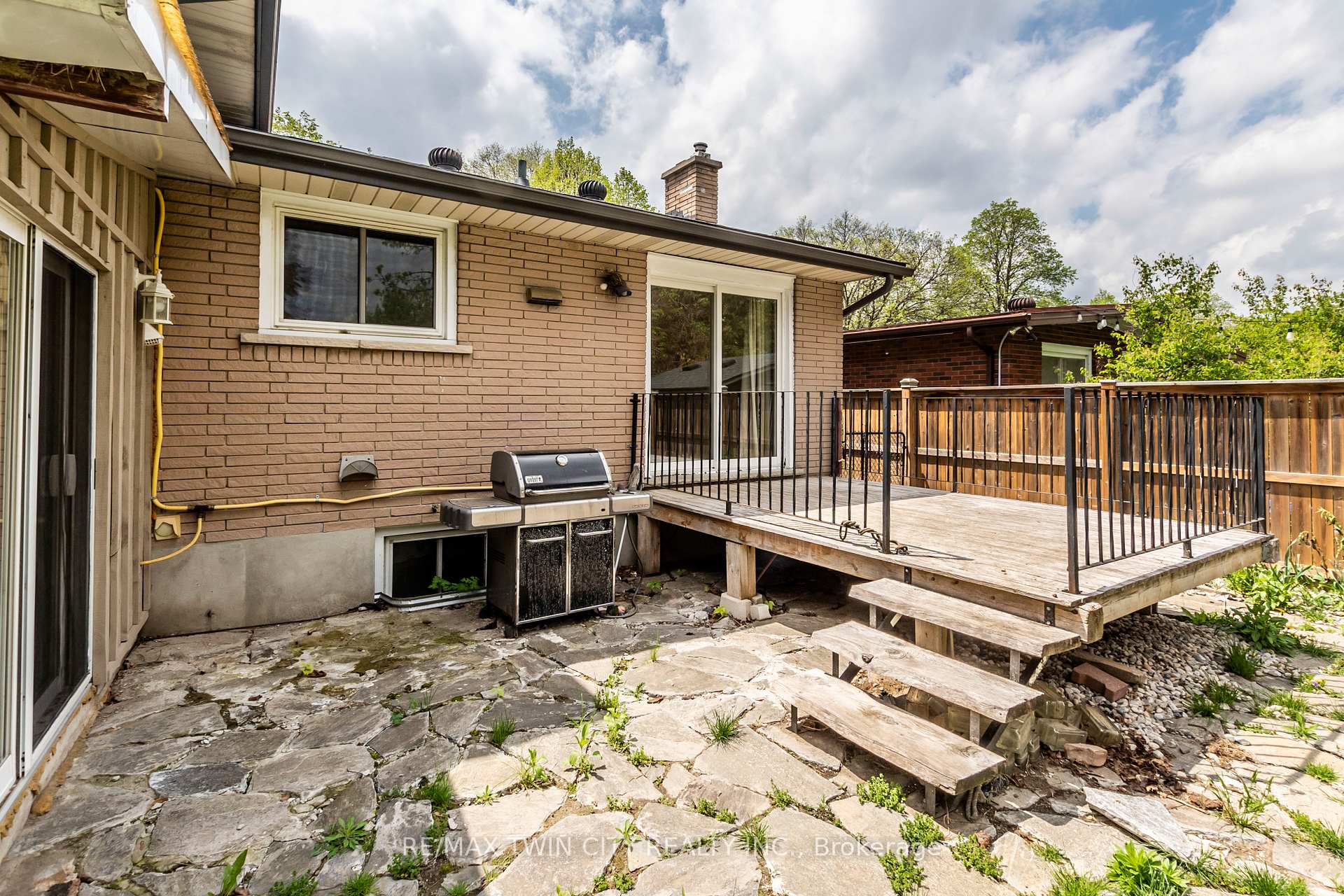 Photo 41 of 413 Carson Drive, Kitchener — HOMEH