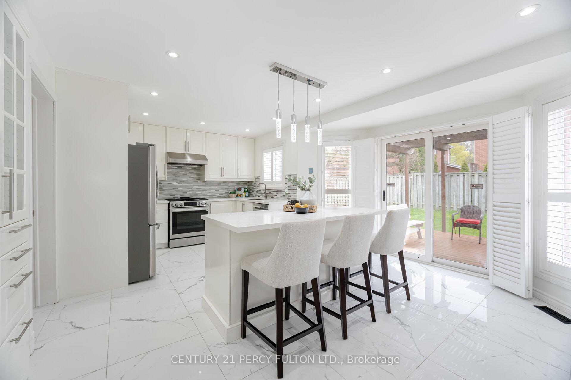 Photo 11 of 269 Hoover Drive, Pickering, Rougemount — HOMEH