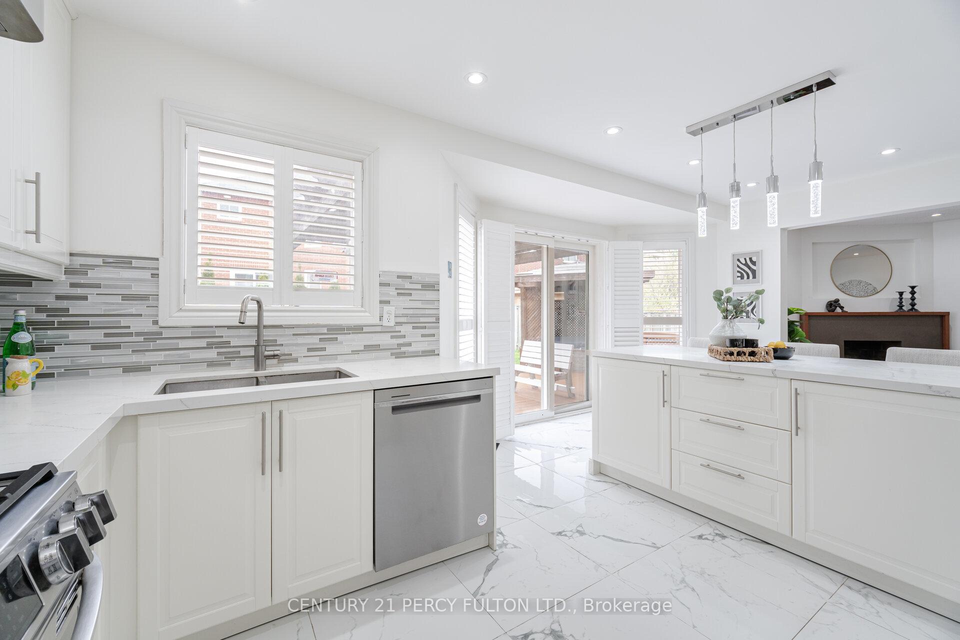Photo 19 of 269 Hoover Drive, Pickering, Rougemount — HOMEH