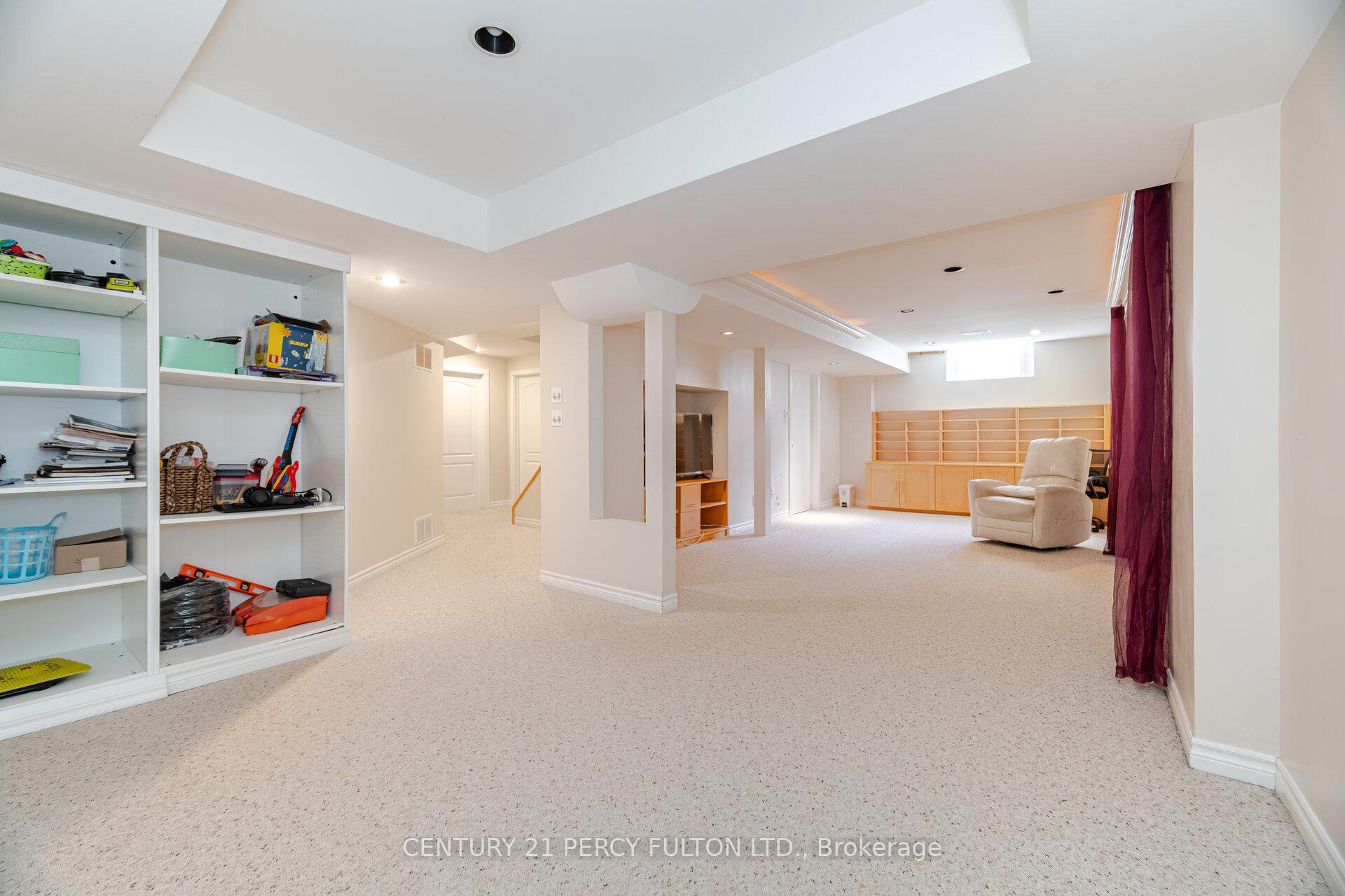 Photo 37 of 269 Hoover Drive, Pickering, Rougemount — HOMEH