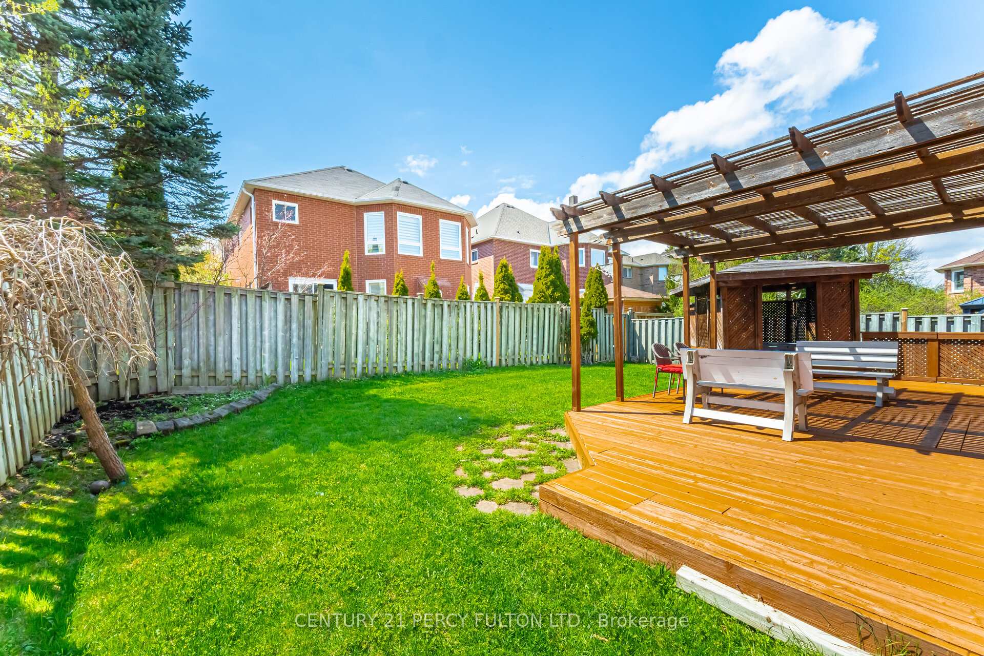 Photo 42 of 269 Hoover Drive, Pickering, Rougemount — HOMEH
