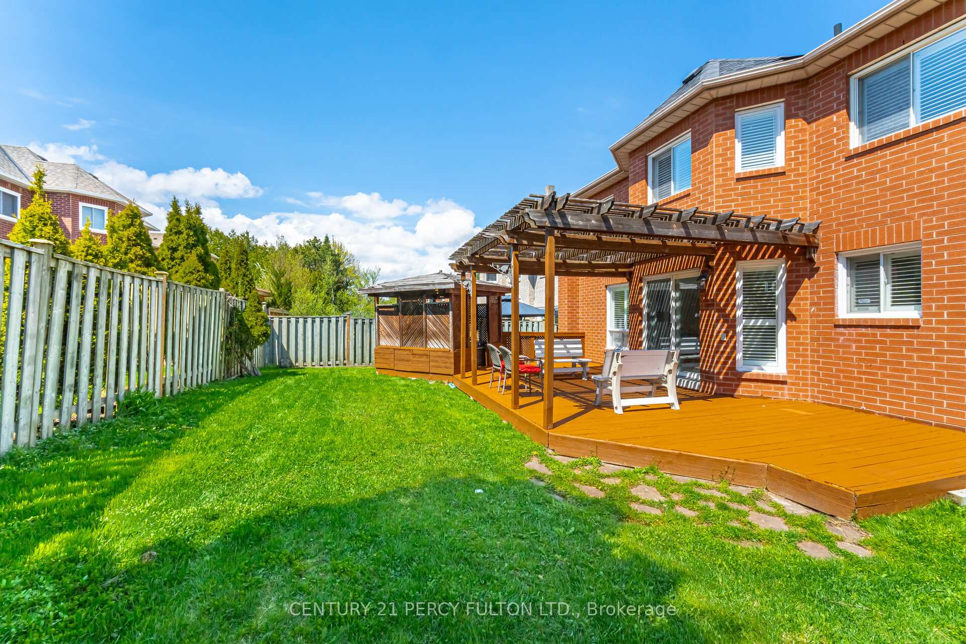 Photo 43 of 269 Hoover Drive, Pickering, Rougemount — HOMEH