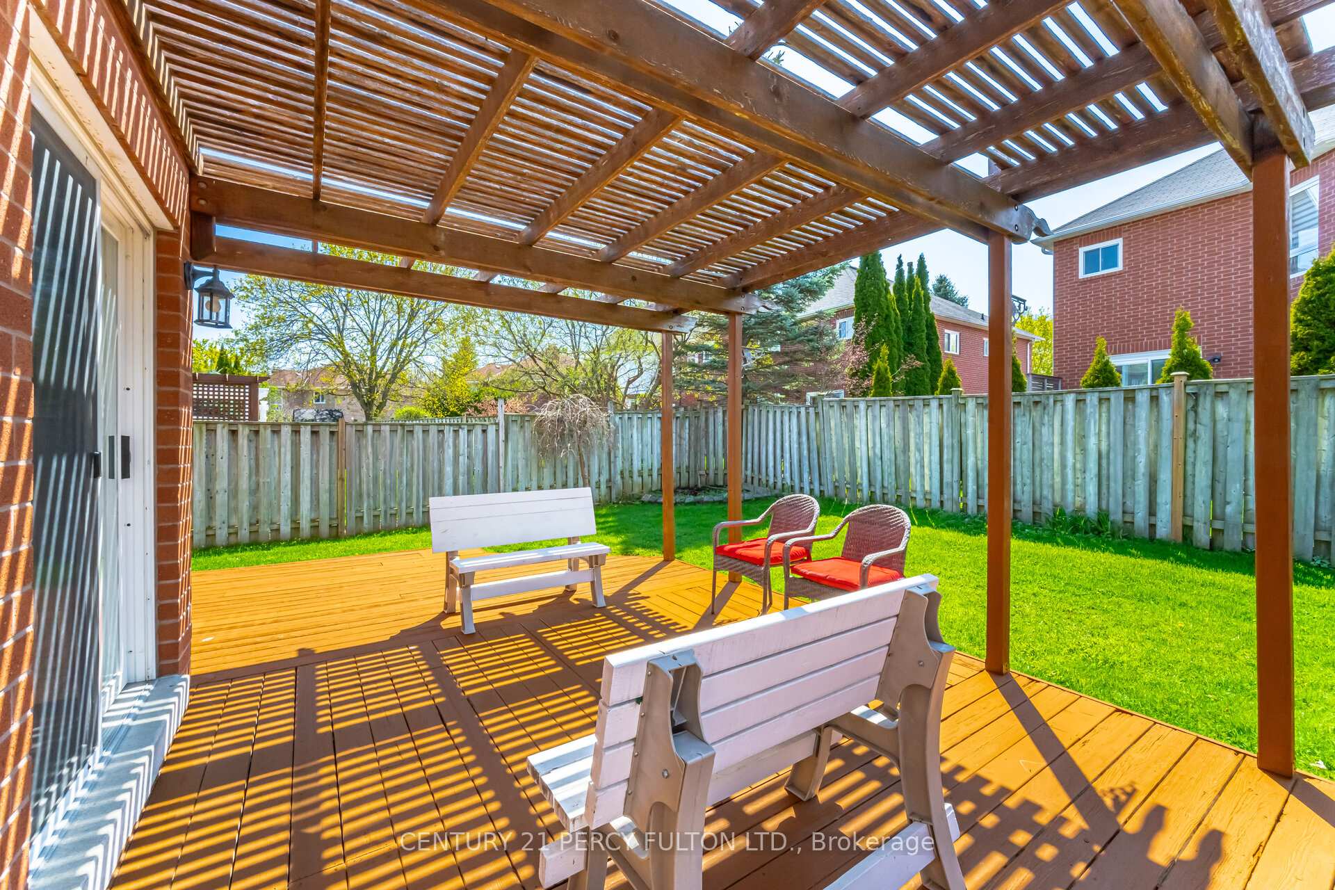 Photo 45 of 269 Hoover Drive, Pickering, Rougemount — HOMEH