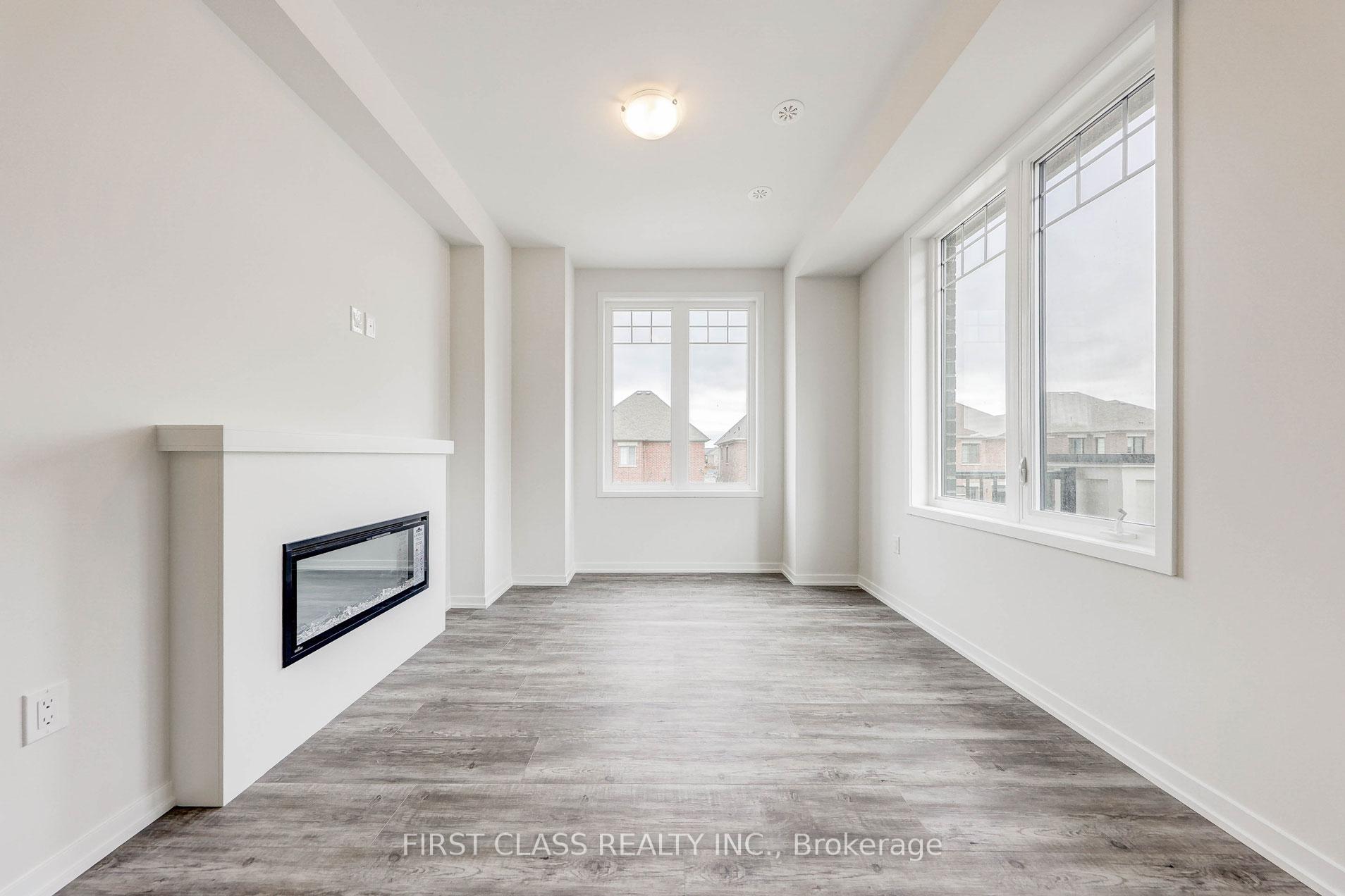 Photo 7 of 23 Pierre Berton Boulevard, Vaughan, Kleinburg — HOMEH