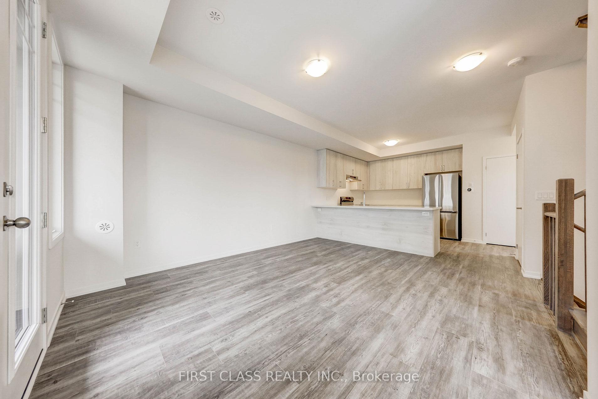 Photo 8 of 23 Pierre Berton Boulevard, Vaughan, Kleinburg — HOMEH