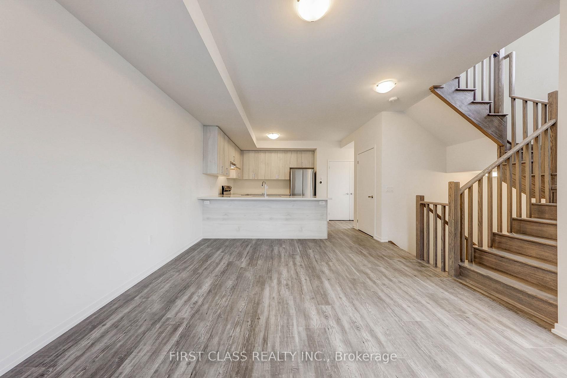 Photo 10 of 23 Pierre Berton Boulevard, Vaughan, Kleinburg — HOMEH