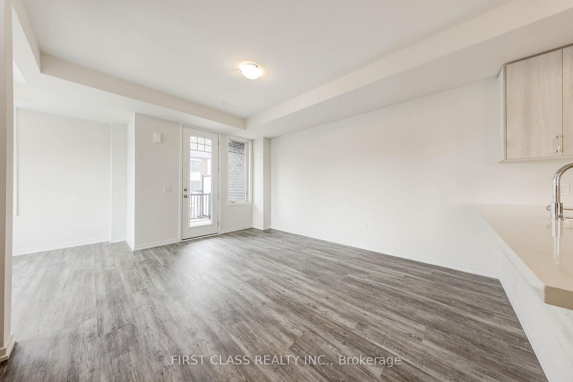 Photo 12 of 23 Pierre Berton Boulevard, Vaughan, Kleinburg — HOMEH