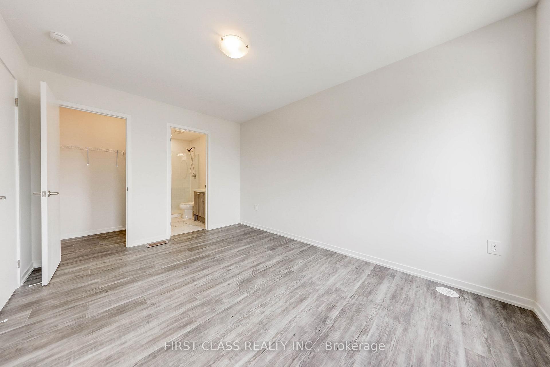 Photo 15 of 23 Pierre Berton Boulevard, Vaughan, Kleinburg — HOMEH