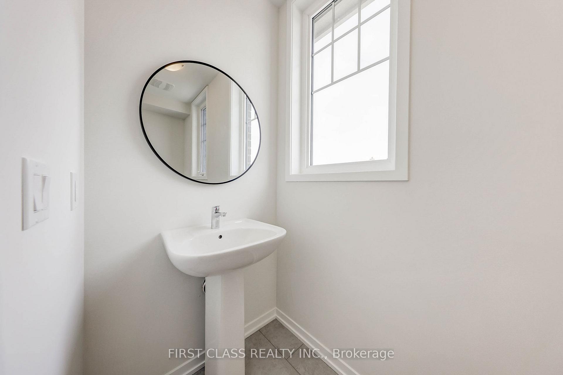 Photo 21 of 23 Pierre Berton Boulevard, Vaughan, Kleinburg — HOMEH