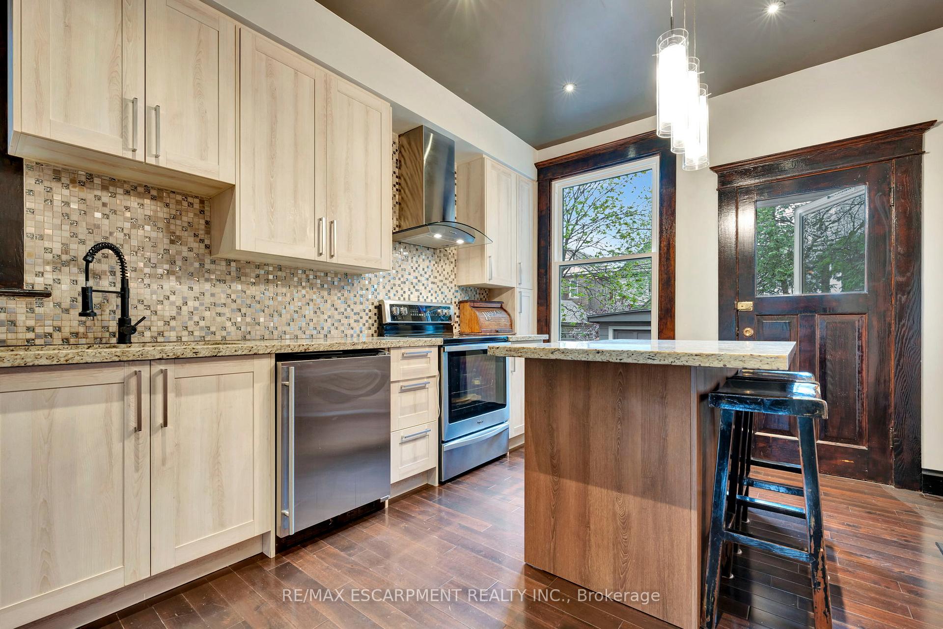 Photo 35 of 80 Spadina Avenue, Hamilton, Stipley — HOMEH