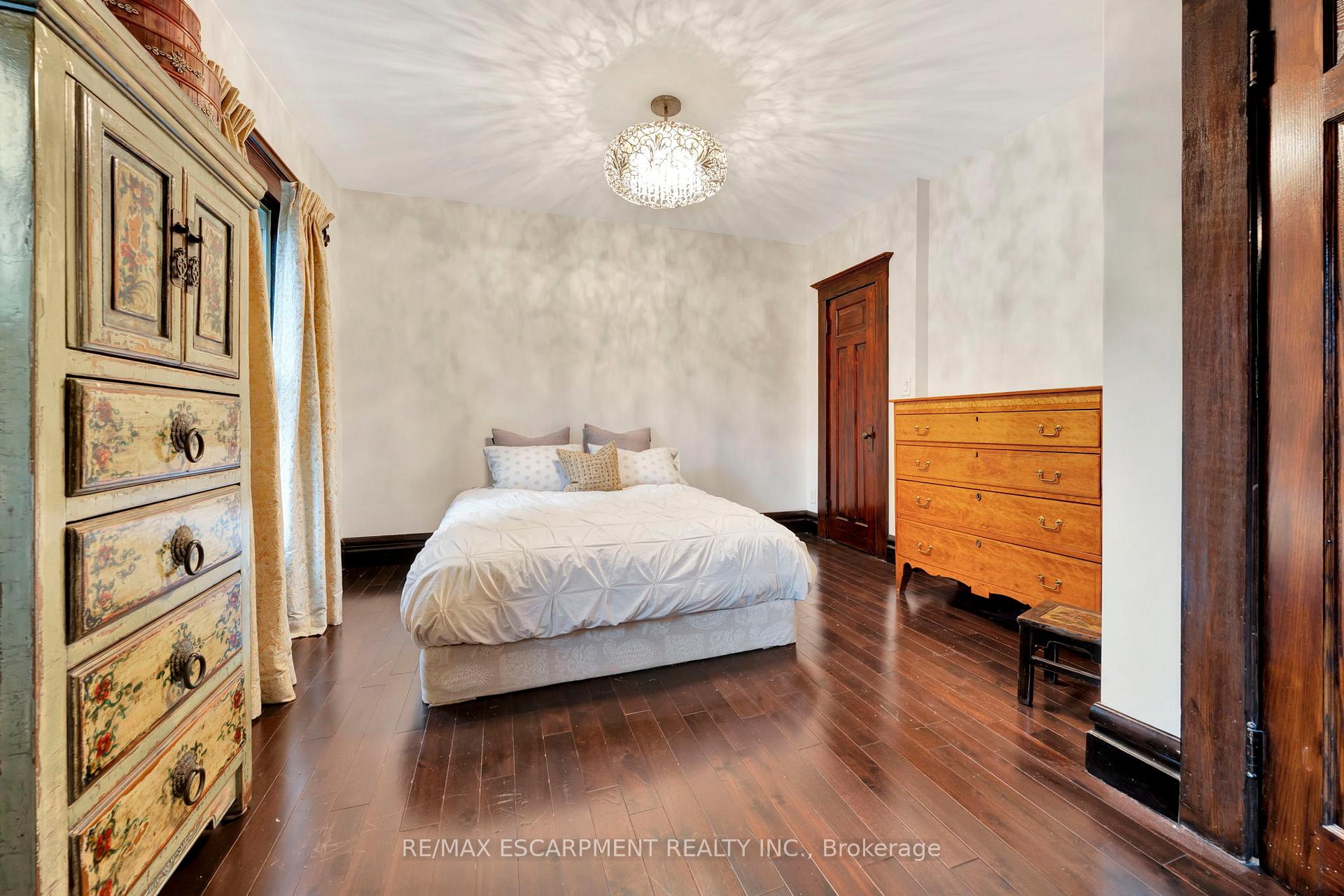 Photo 16 of 80 Spadina Avenue, Hamilton, Stipley — HOMEH
