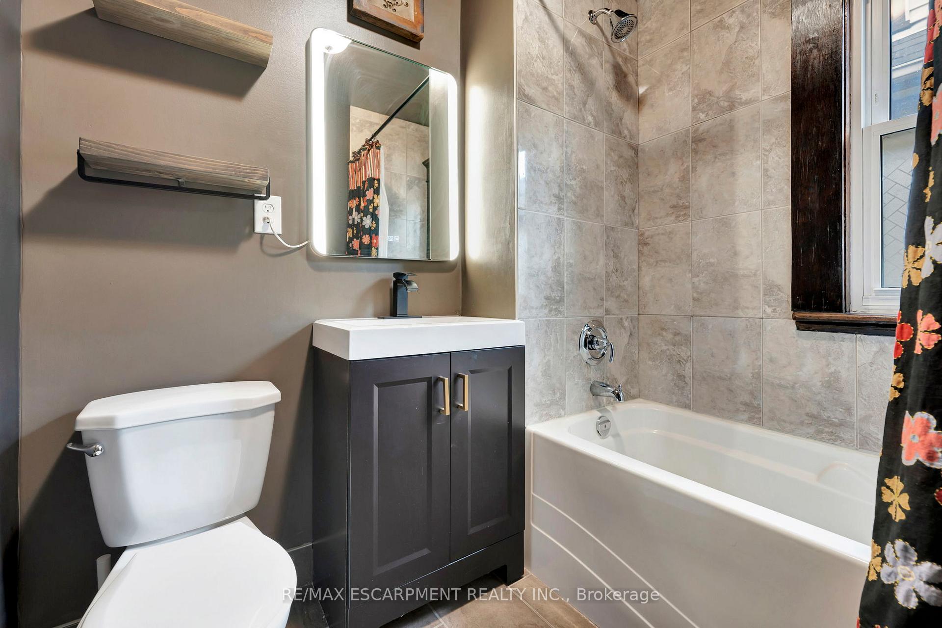 Photo 20 of 80 Spadina Avenue, Hamilton, Stipley — HOMEH