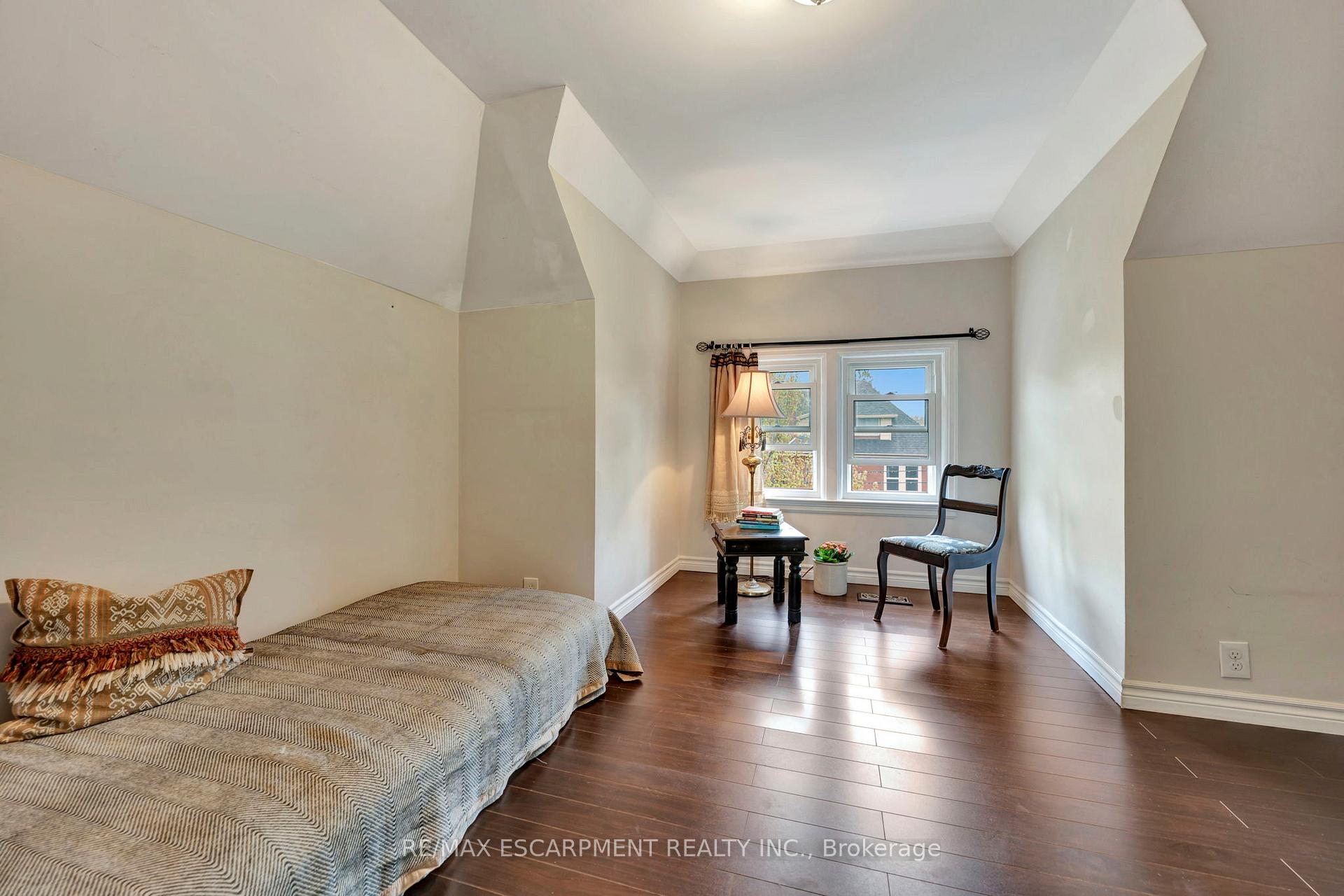 Photo 33 of 80 Spadina Avenue, Hamilton, Stipley — HOMEH