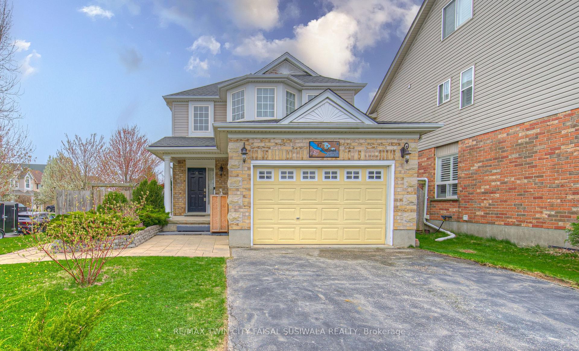 Photo 1 of 87 Bartleman Crescent, Cambridge — HOMEH