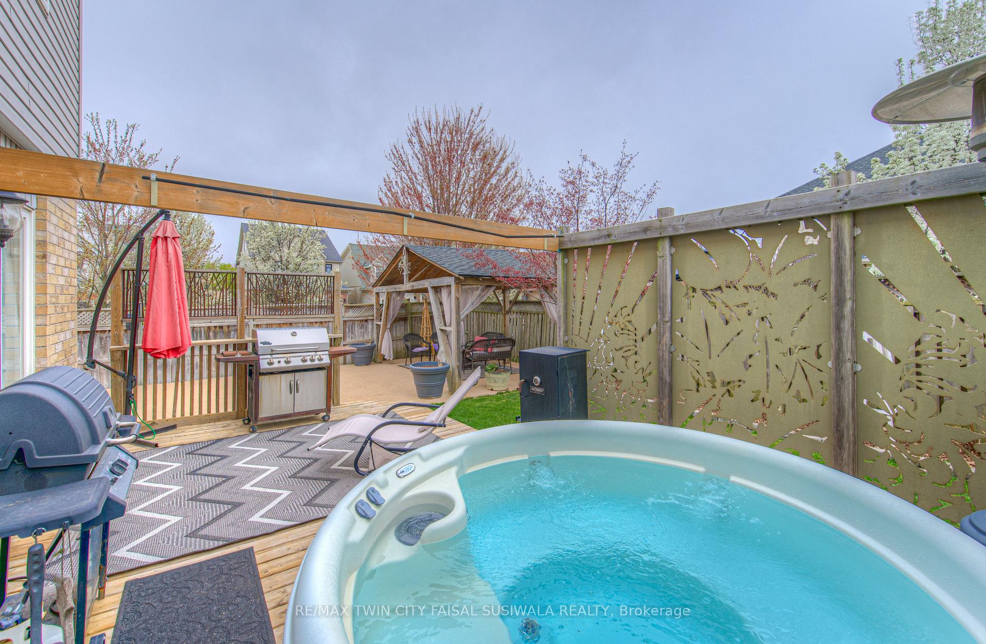 Photo 12 of 87 Bartleman Crescent, Cambridge — HOMEH