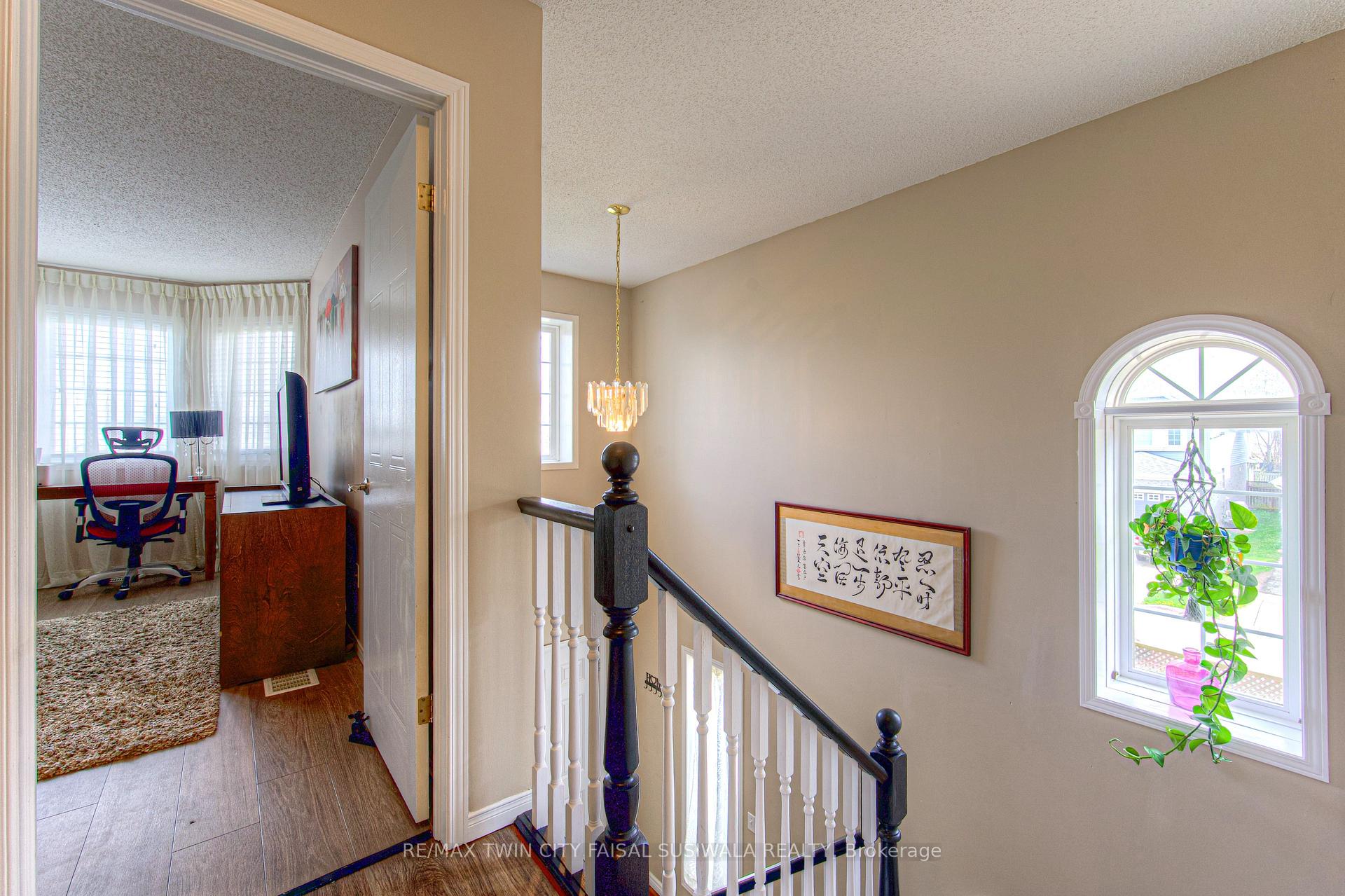 Photo 23 of 87 Bartleman Crescent, Cambridge — HOMEH
