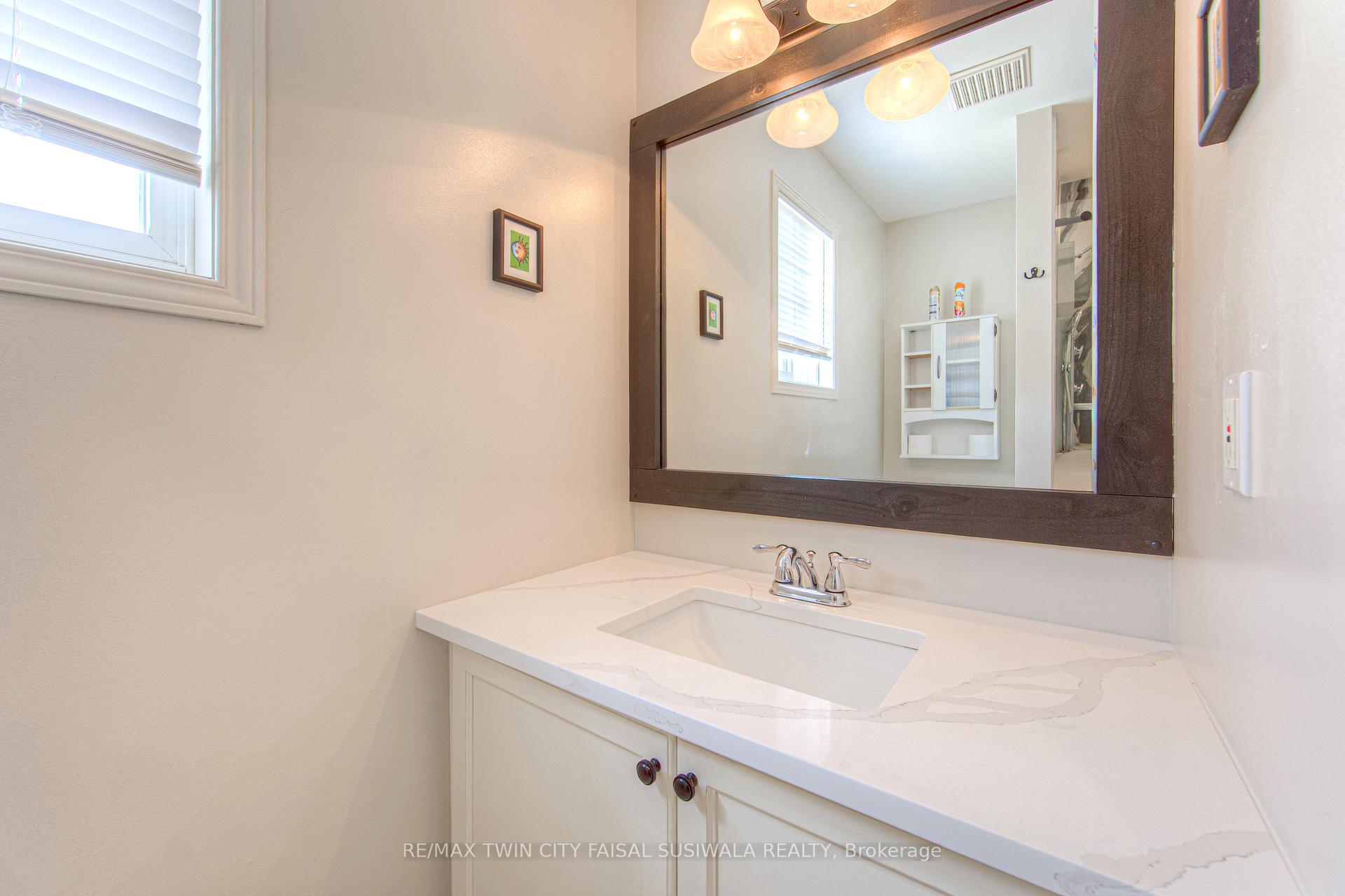 Photo 31 of 87 Bartleman Crescent, Cambridge — HOMEH