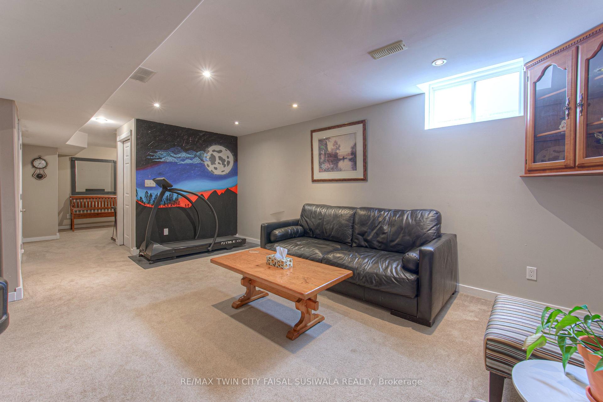 Photo 37 of 87 Bartleman Crescent, Cambridge — HOMEH
