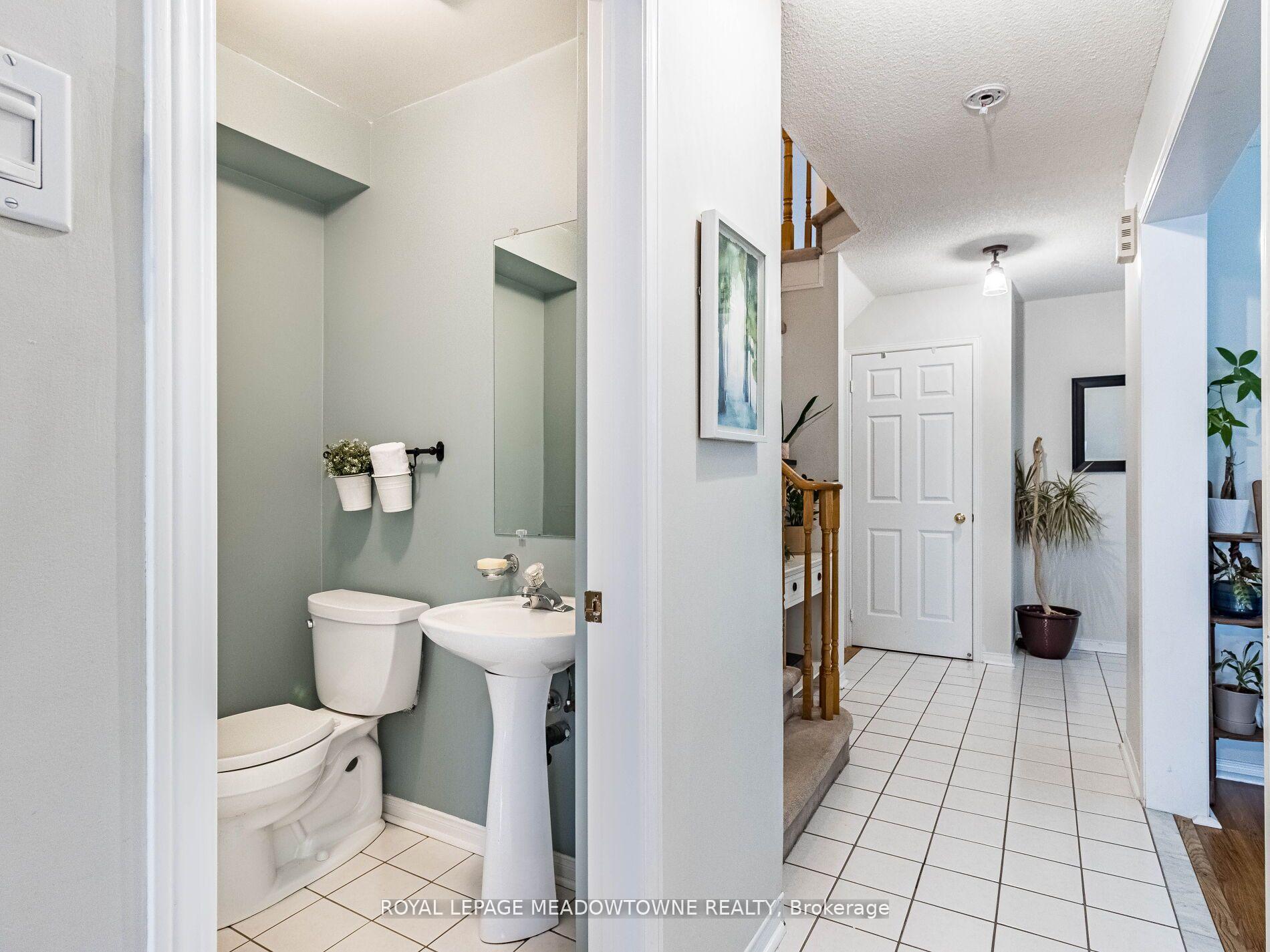 Photo 6 of 73 Townley Crescent, Brampton, Heart Lake West — HOMEH