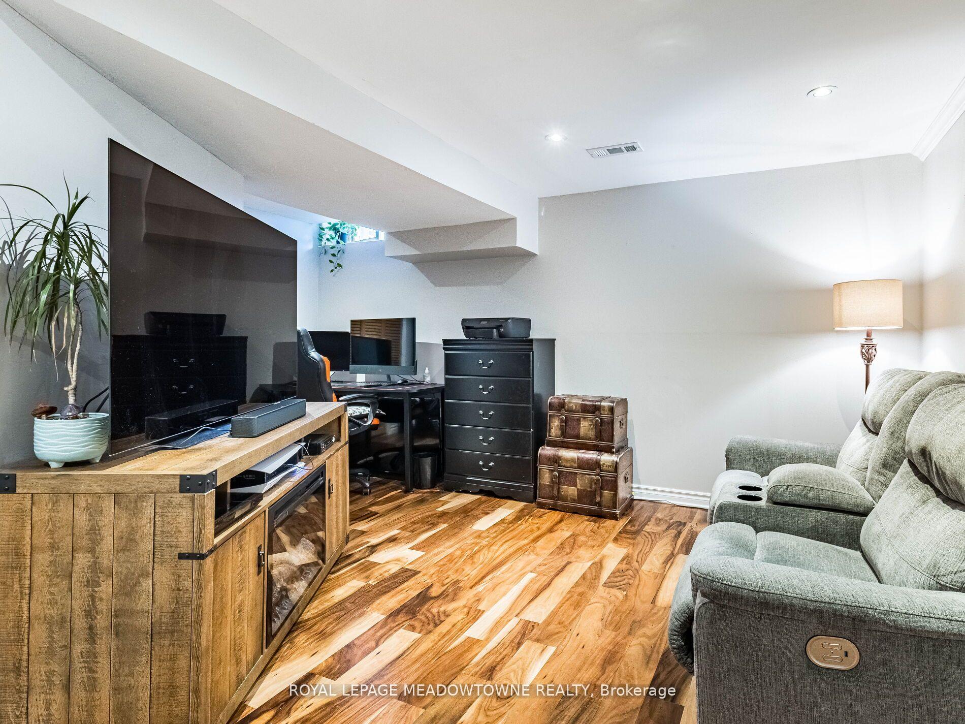Photo 37 of 73 Townley Crescent, Brampton, Heart Lake West — HOMEH